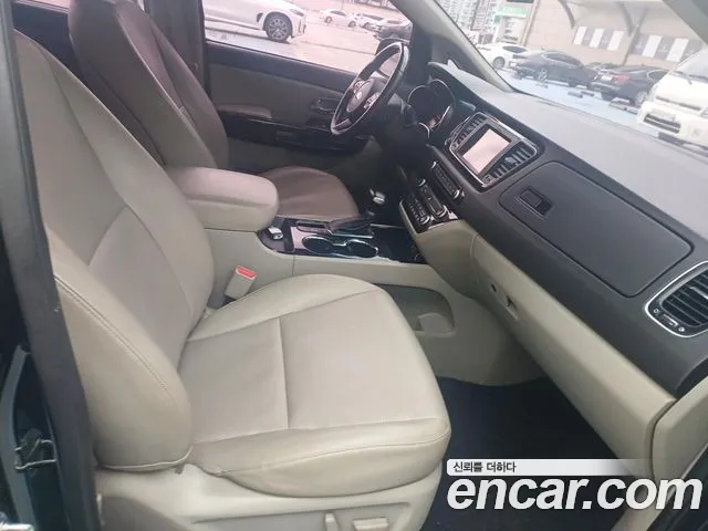 Kia Carnival 2018 — 2