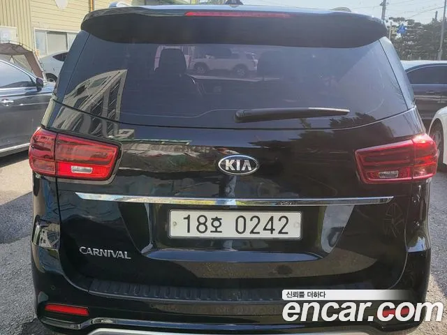 Kia Carnival 2018 — 8