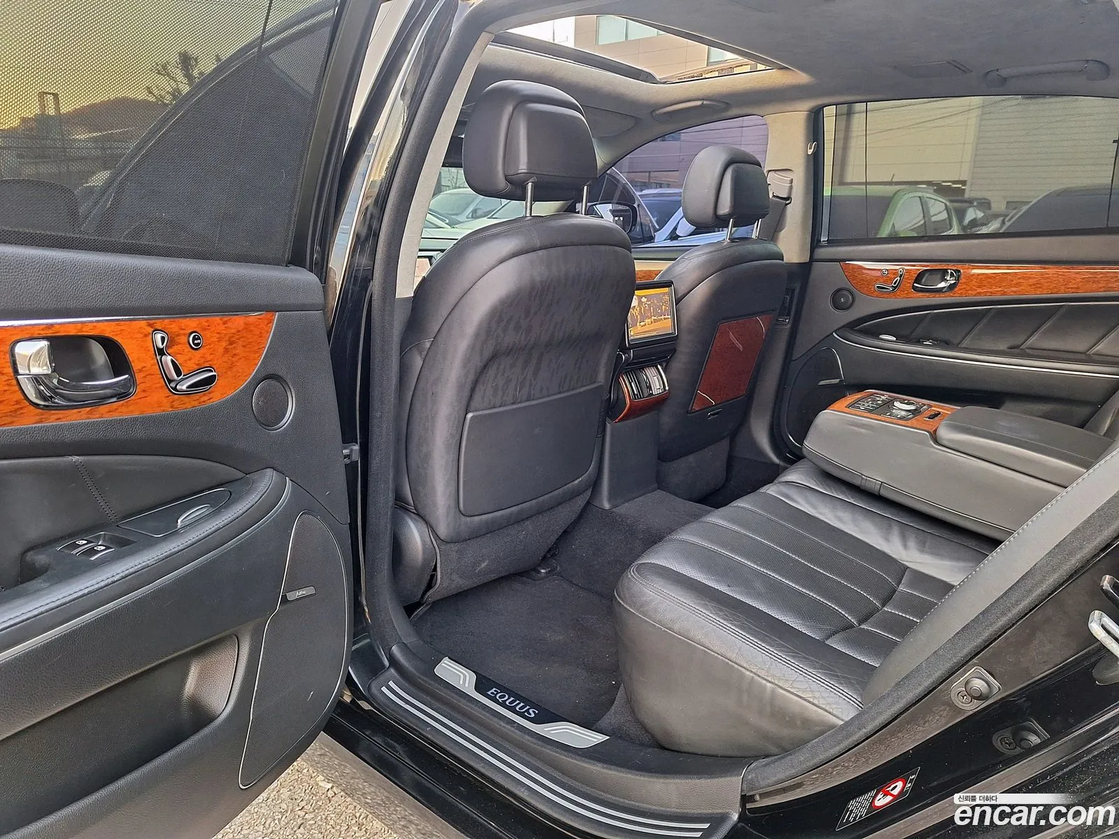 Hyundai Equus 2010 — 9