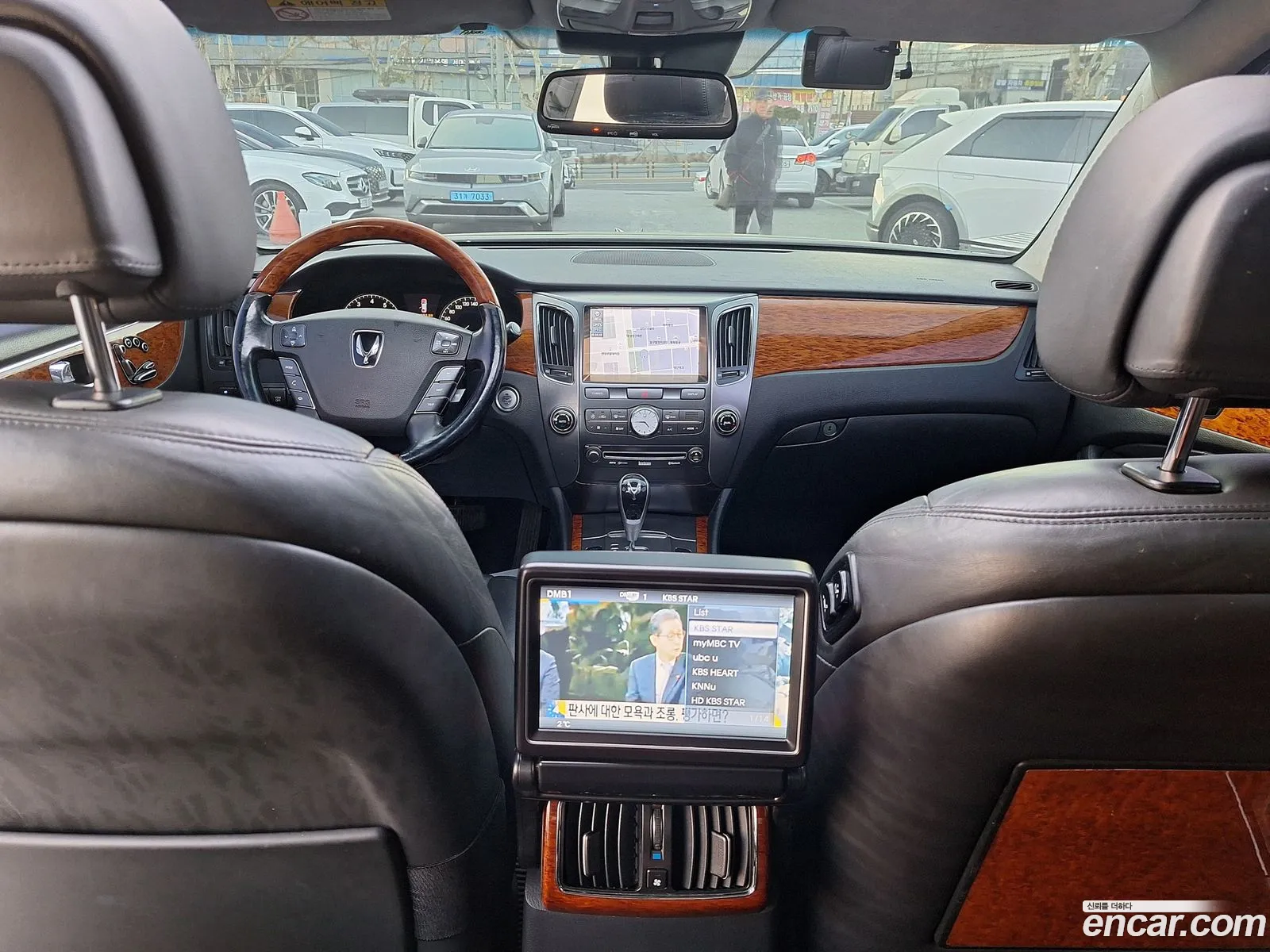 Hyundai Equus 2010 — 18