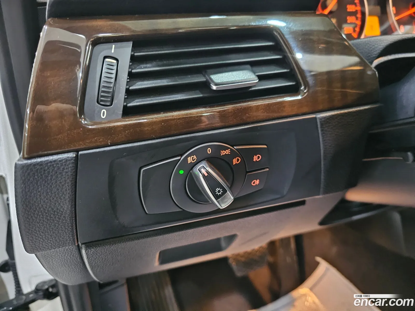 BMW 3 Series 2011 — 10