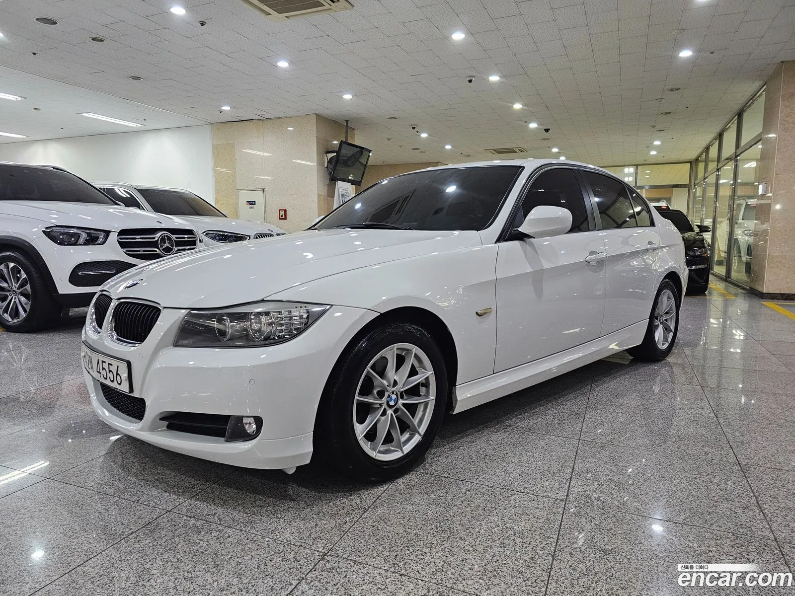 BMW 3 Series 2011 — 17