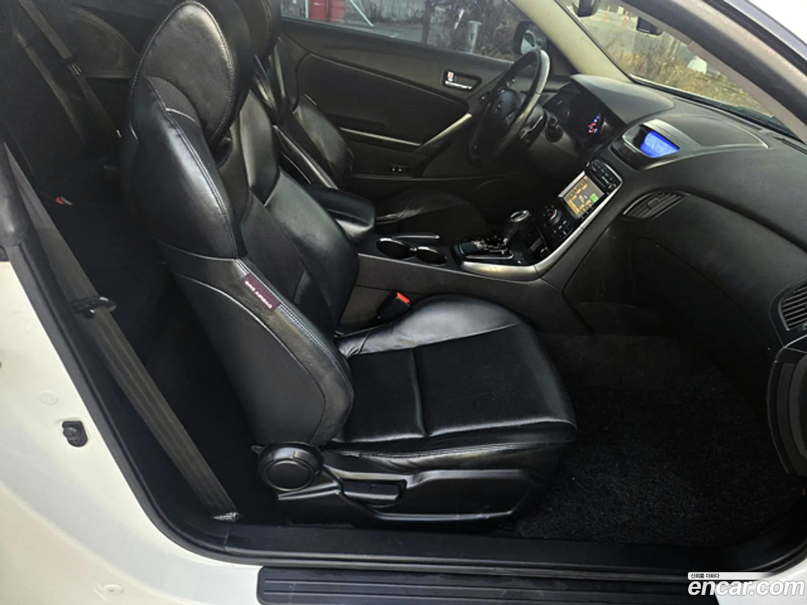 Hyundai Genesis Coupe 2010 — 20