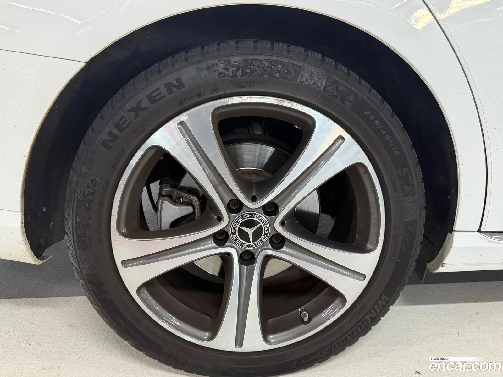 Mercedes-Benz E-Class W213 2019 — 19