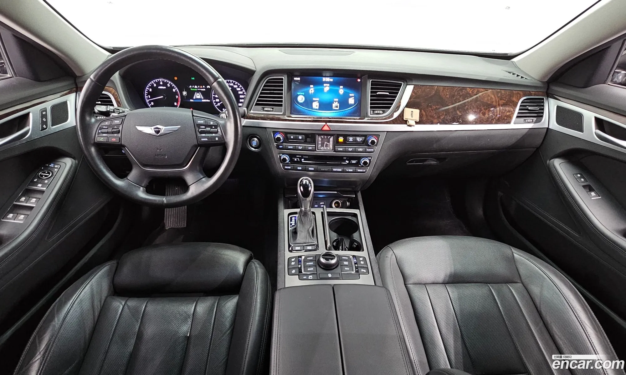 Hyundai Genesis DH 2015 — 18