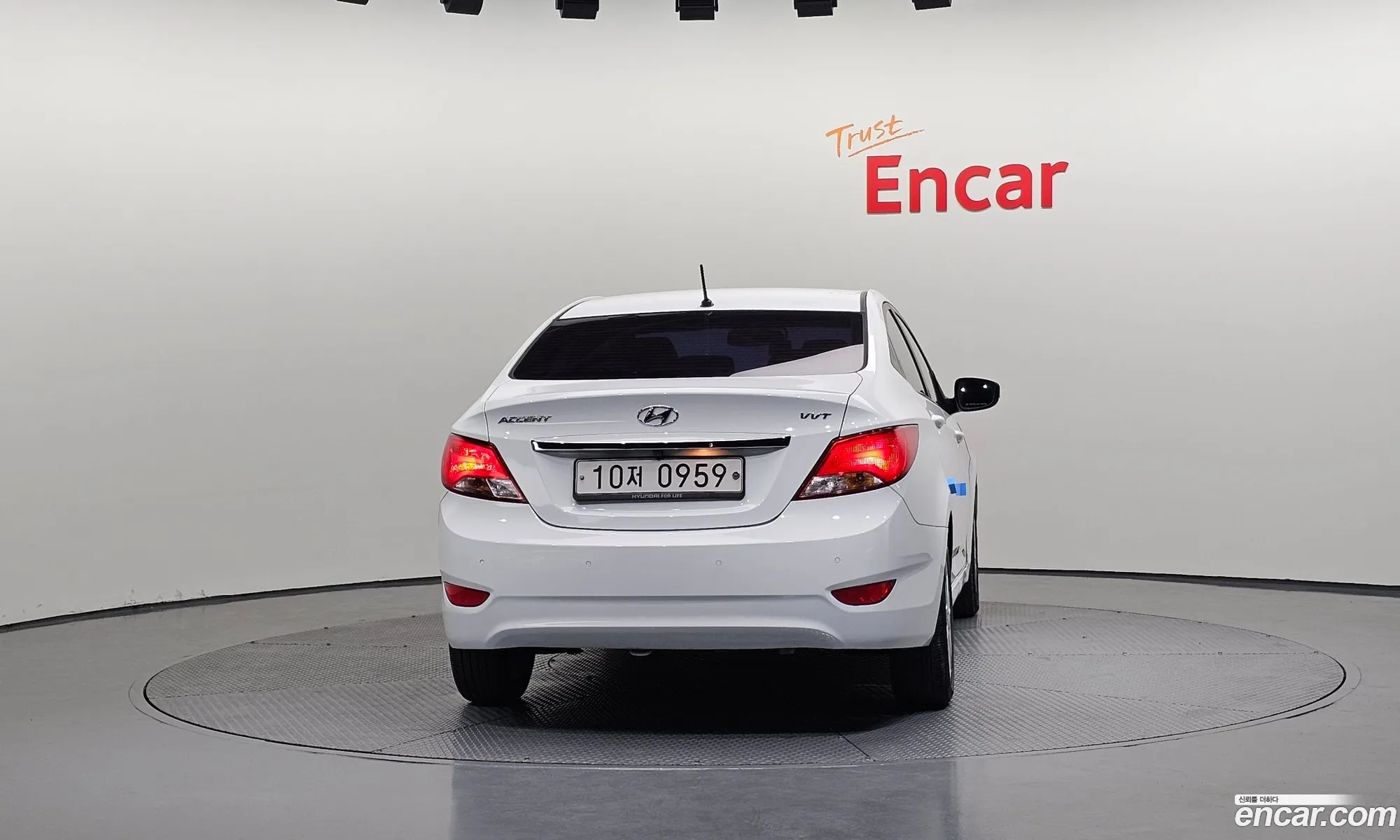Hyundai Accent 2016 — 16