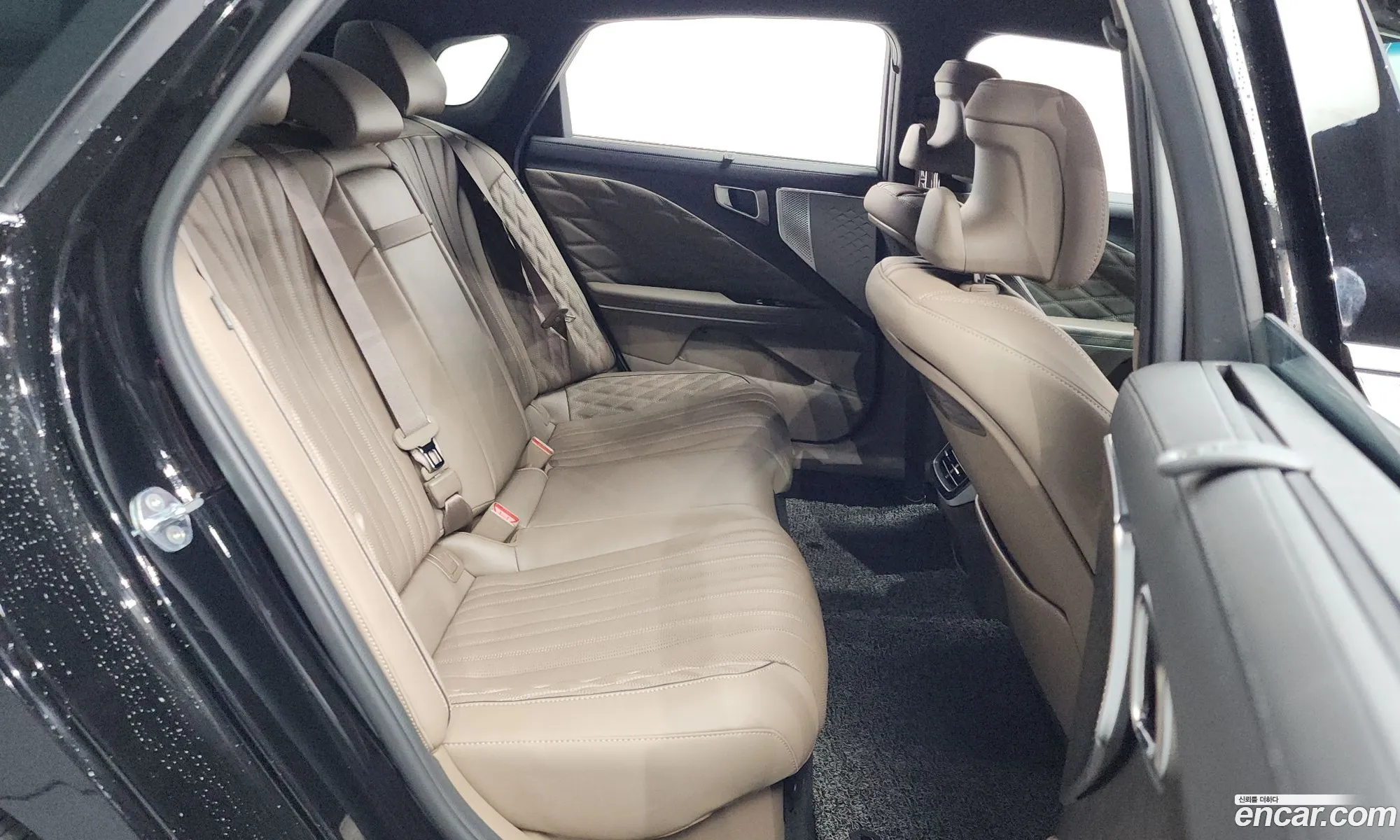 Kia K8 Hybrid 2022 — 18
