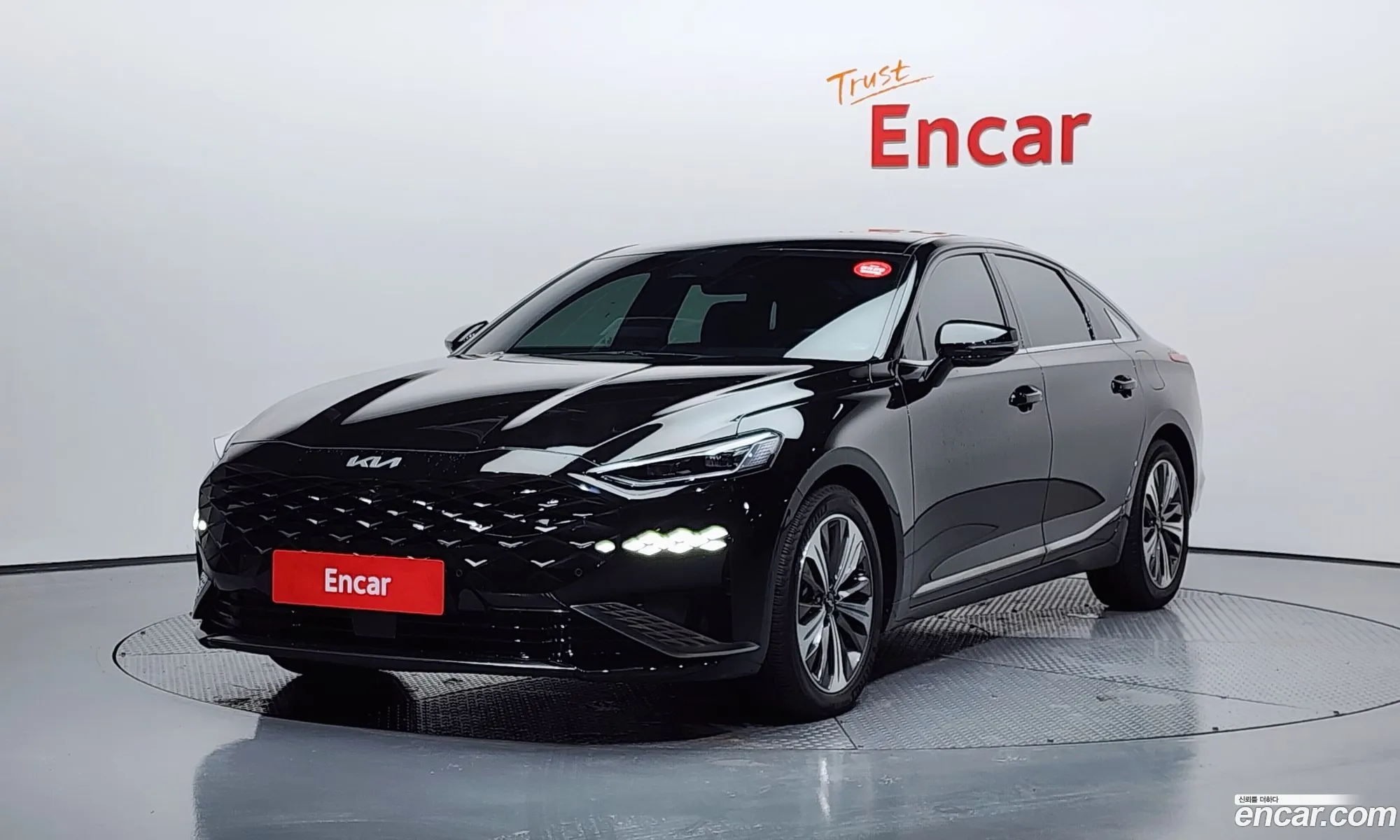 Kia K8 Hybrid 2022 — 8