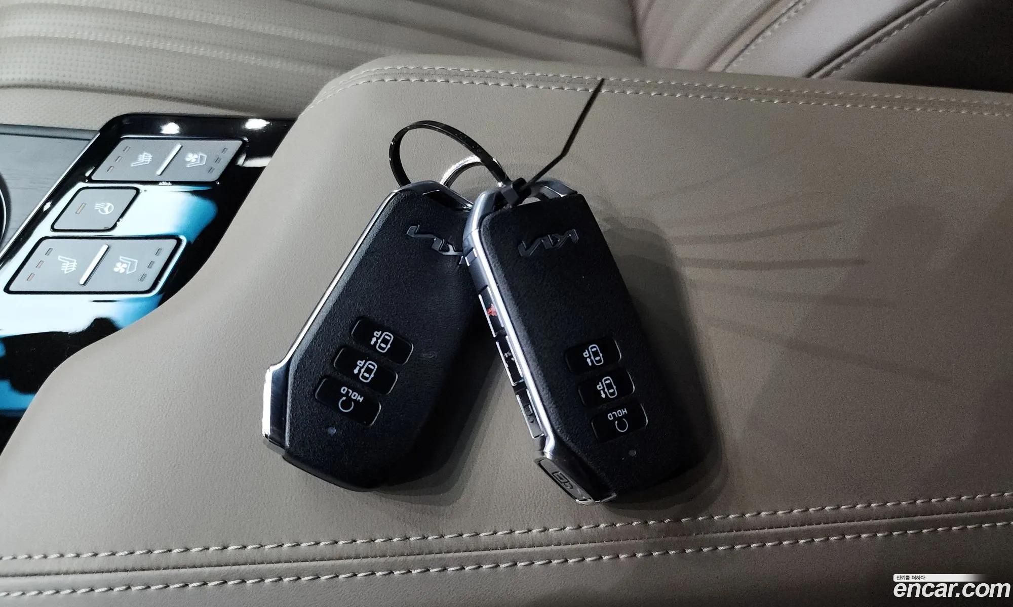 Kia K8 Hybrid 2022 — 12