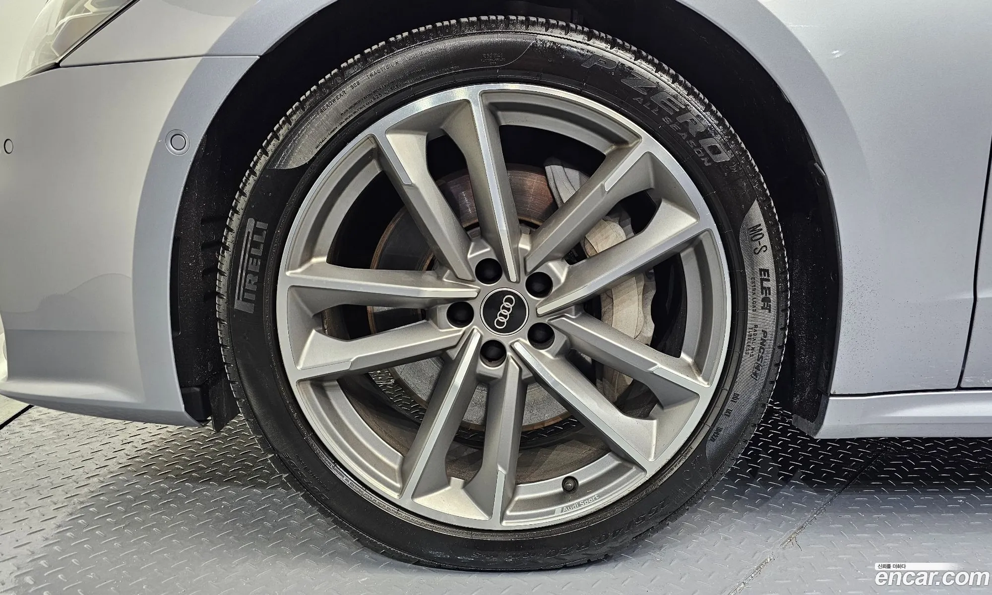 Audi A7 2022 WAUZZZF22NN050643 — 4