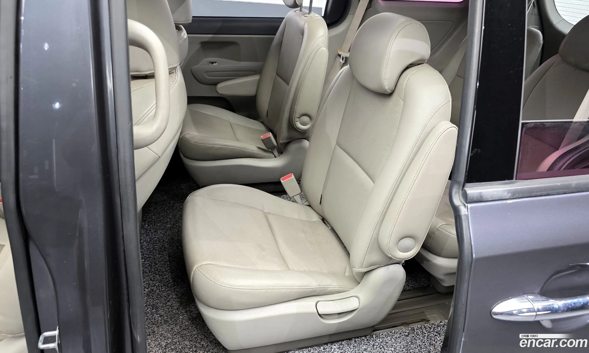 Kia Carnival 2014 — 9