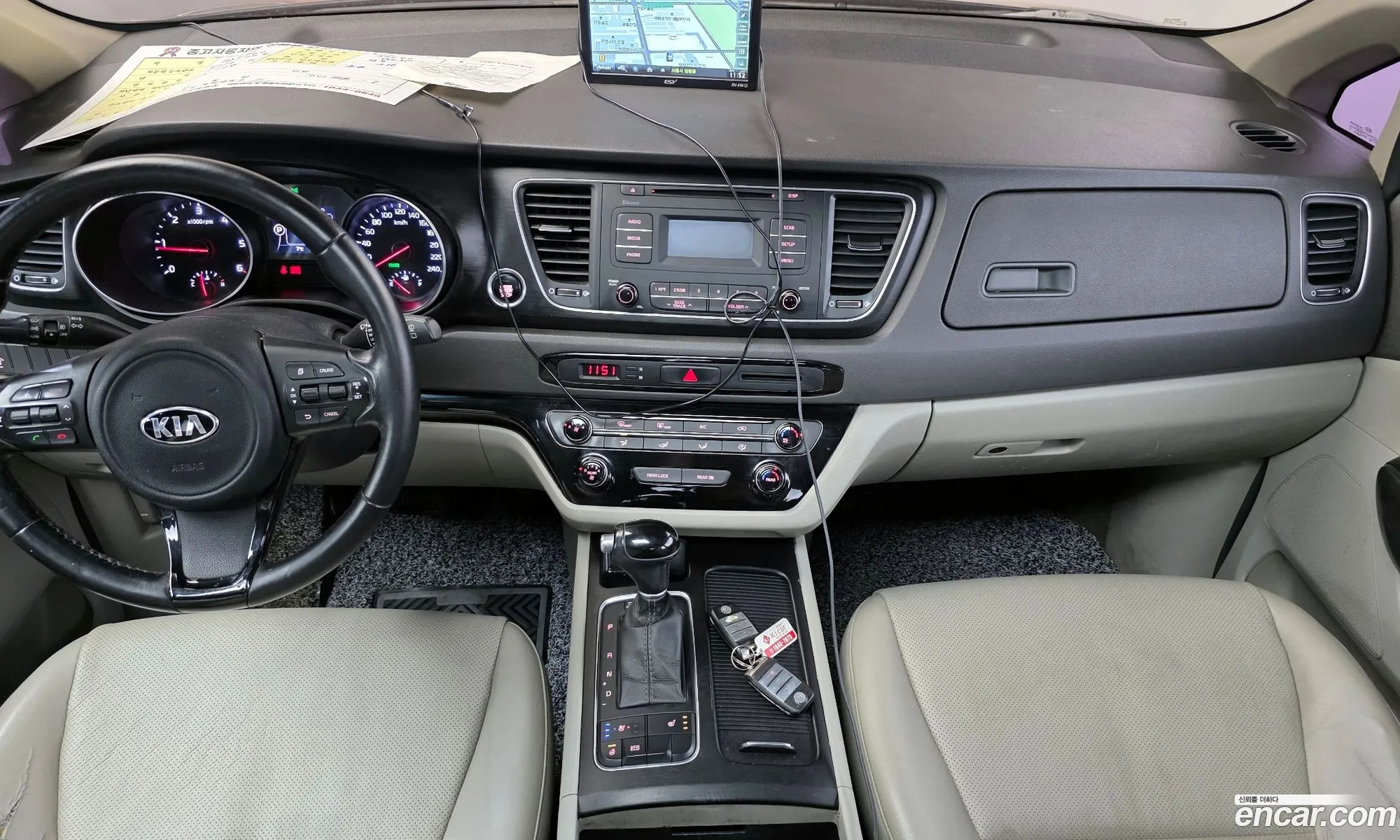 Kia Carnival 2014 — 17
