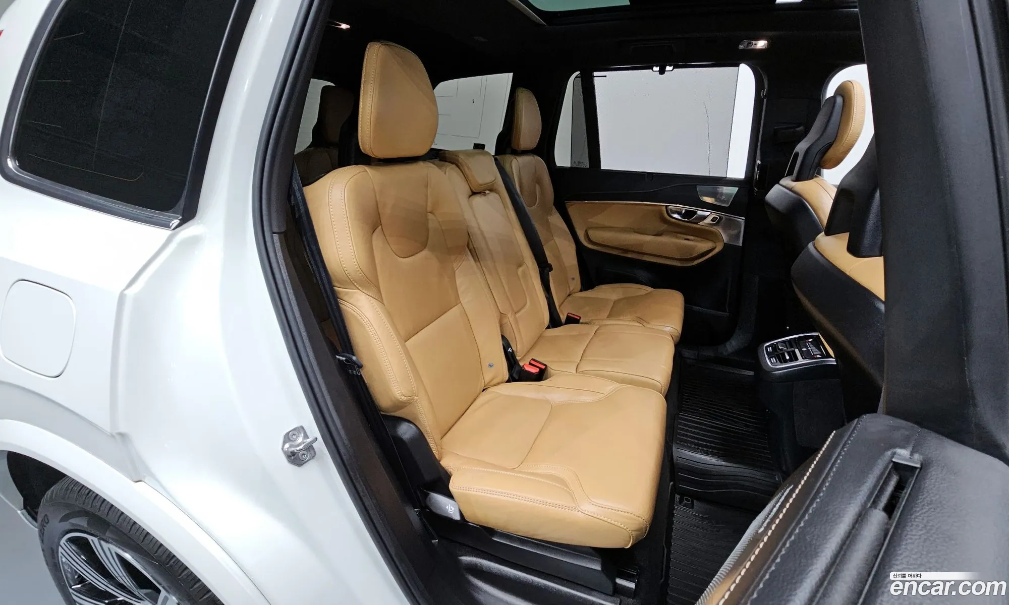 Volvo XC90 2021 YV1LF062 — 17