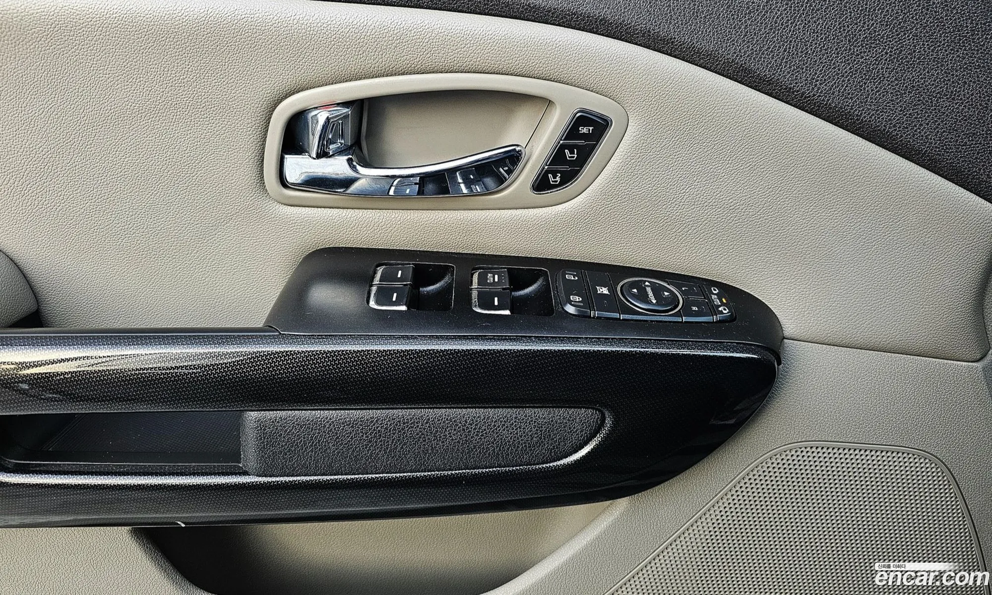 Kia Carnival 2015 — 13