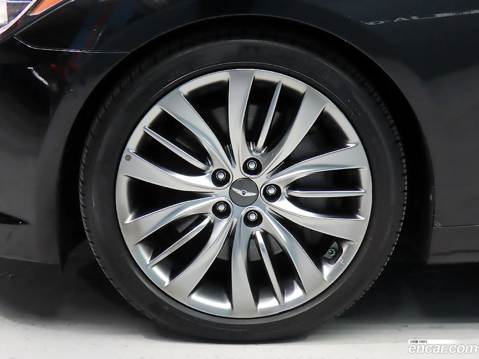 Hyundai Genesis DH 2016 — 14