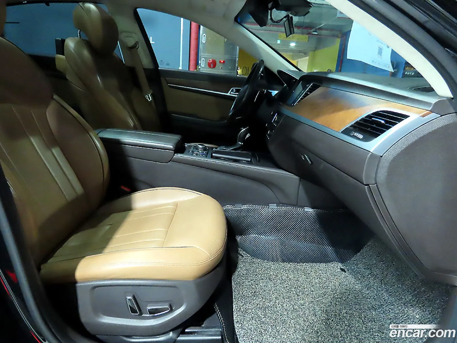 Hyundai Genesis DH 2016 — 3