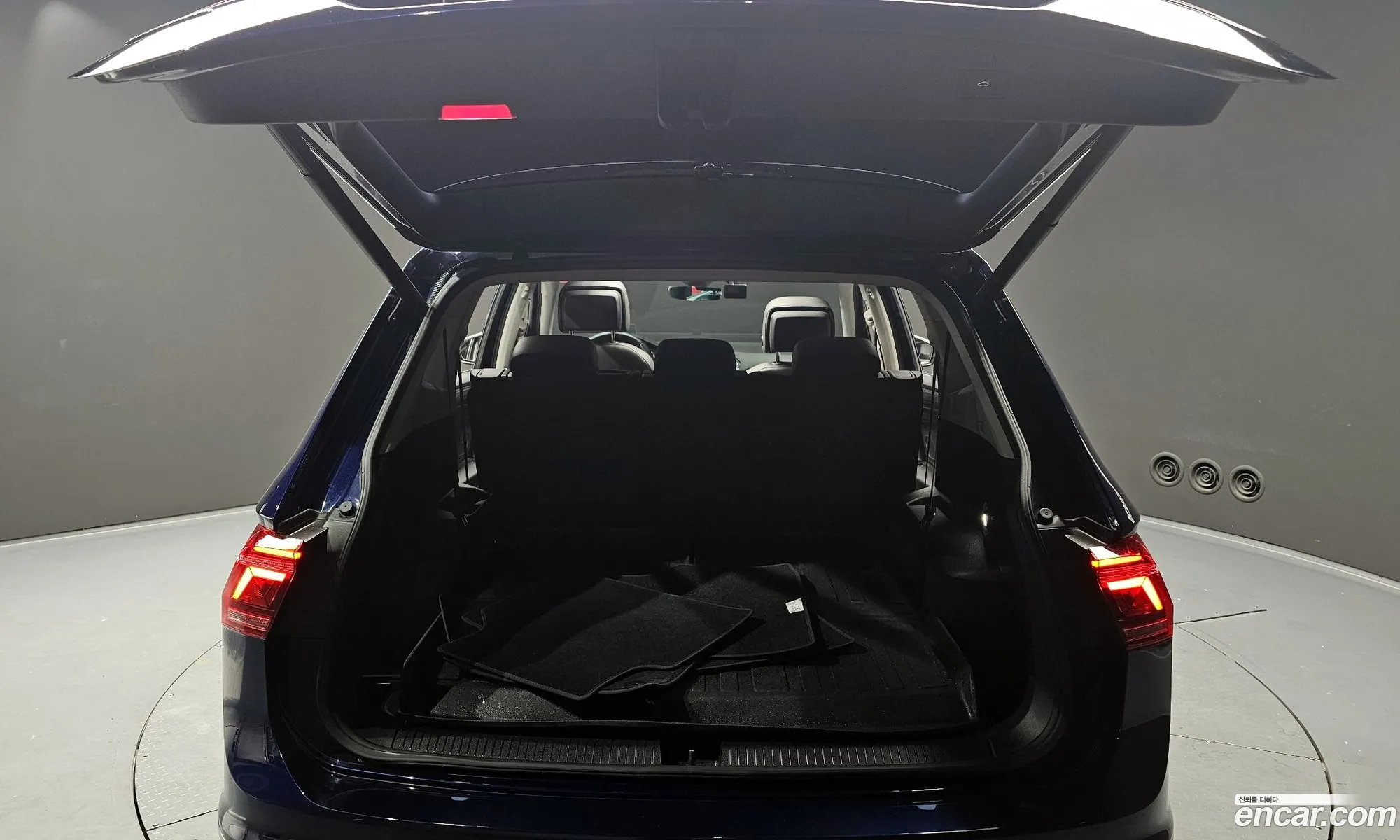 Volkswagen Tiguan Allspace 2023 — 8