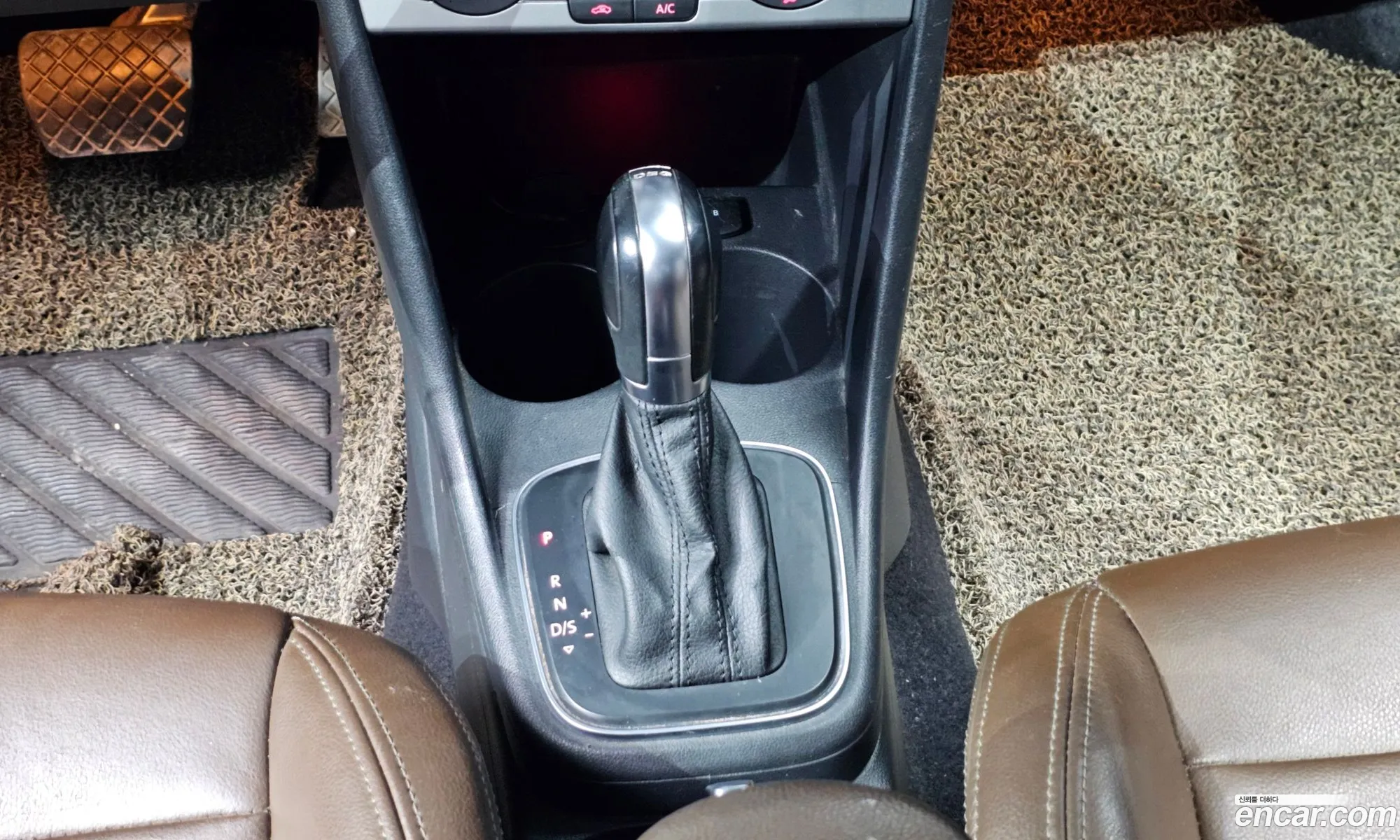 Volkswagen Polo 2015 — 19