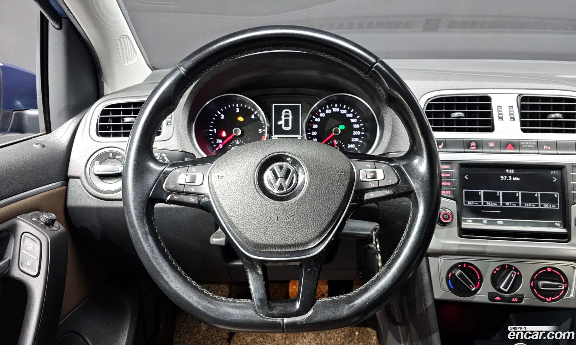 Volkswagen Polo 2015 — 7