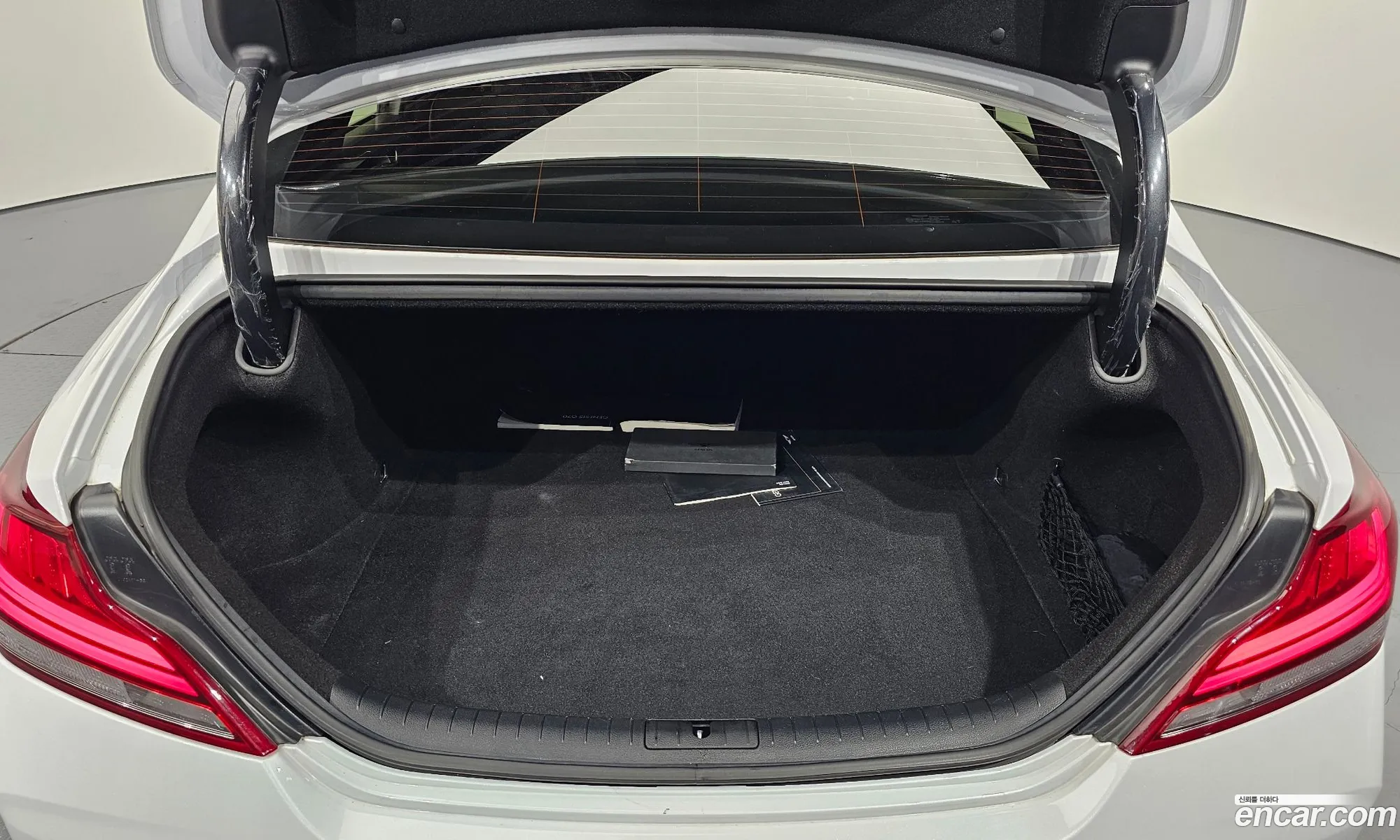 Genesis G70 2018 — 12