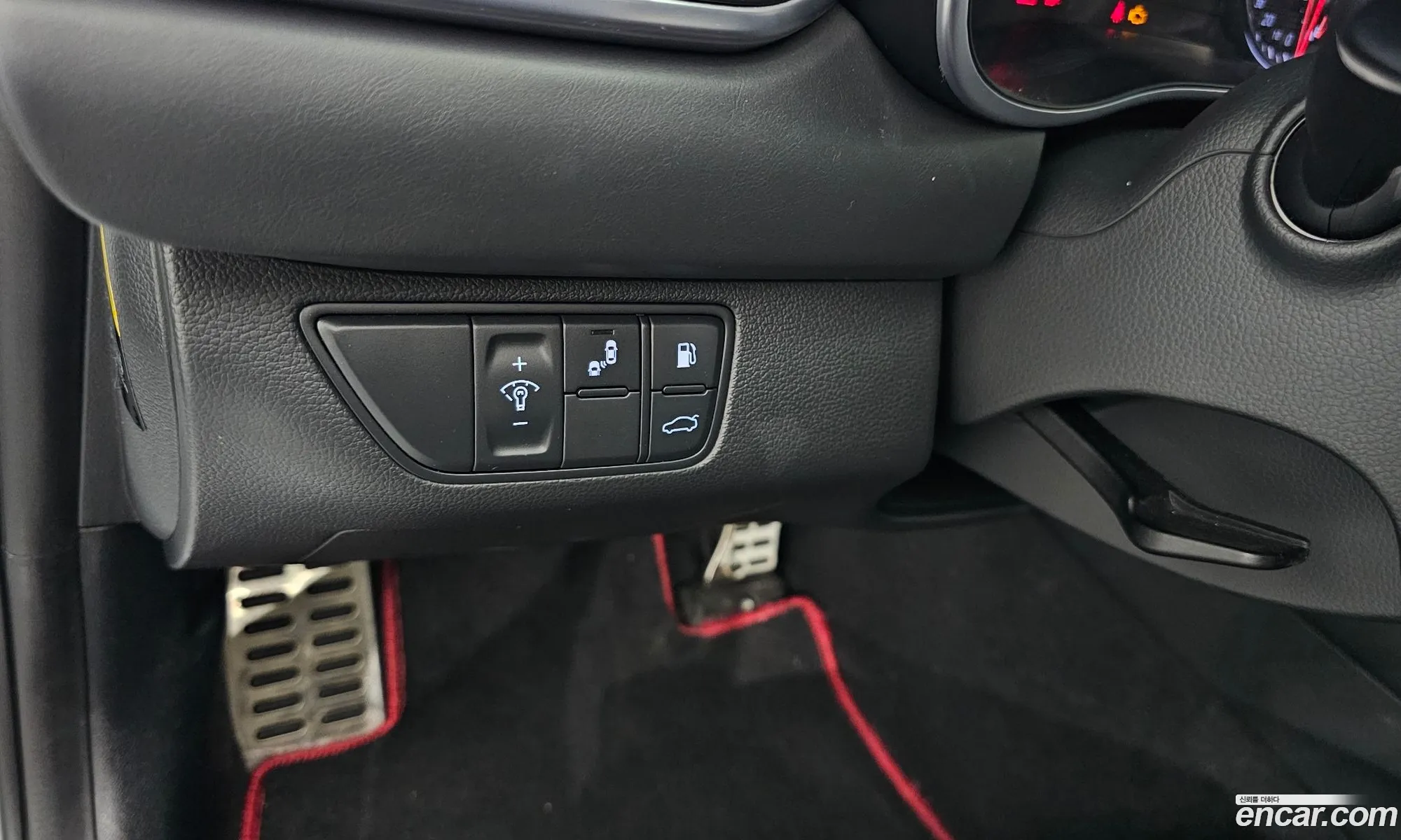 Genesis G70 2018 — 10