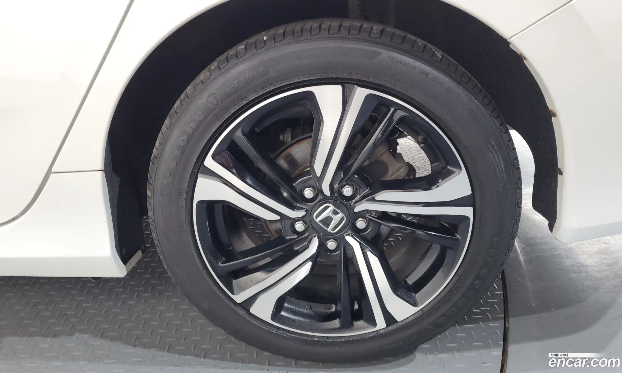 Honda Civic 2017 19XFC2670HE300192 — 8