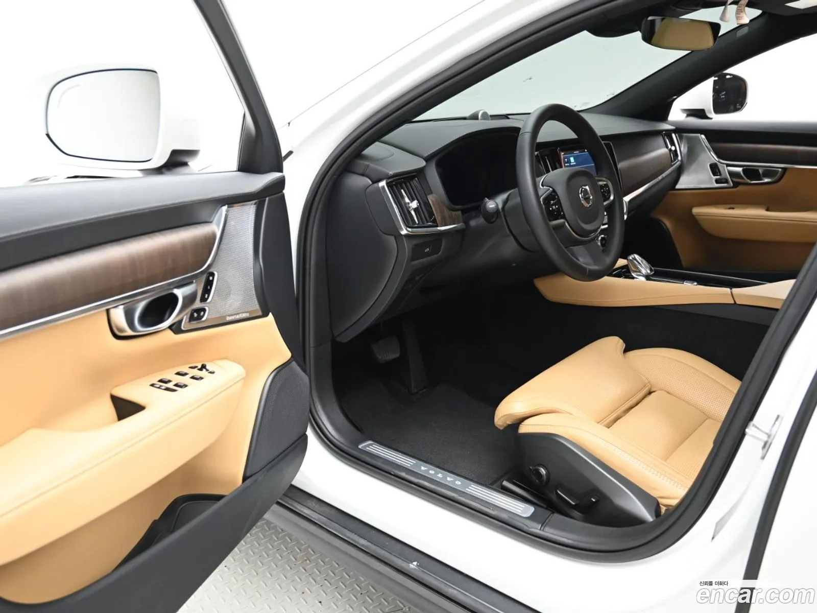 Volvo V90 Cross Country 2024 — 9
