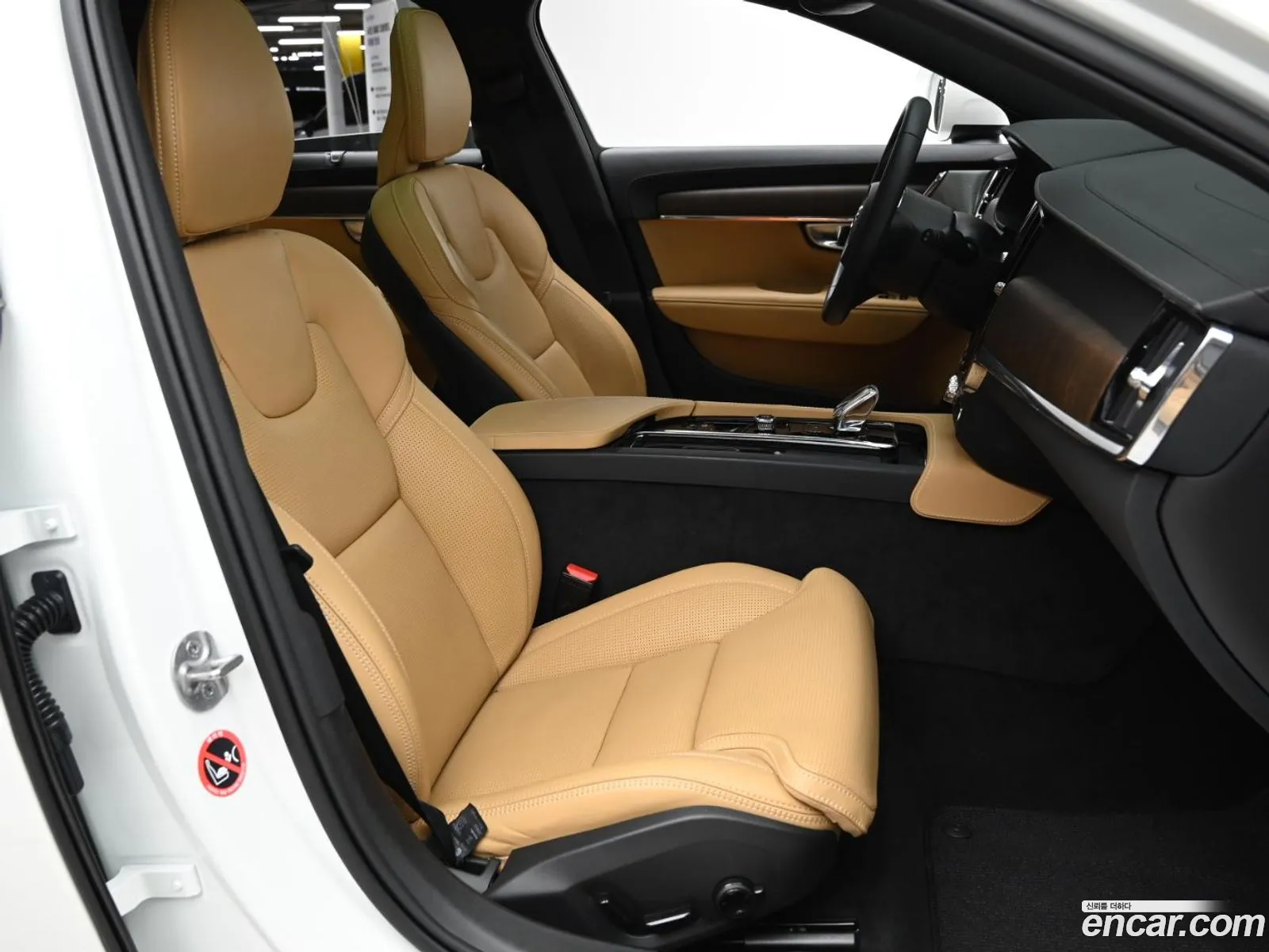 Volvo V90 Cross Country 2024 — 2