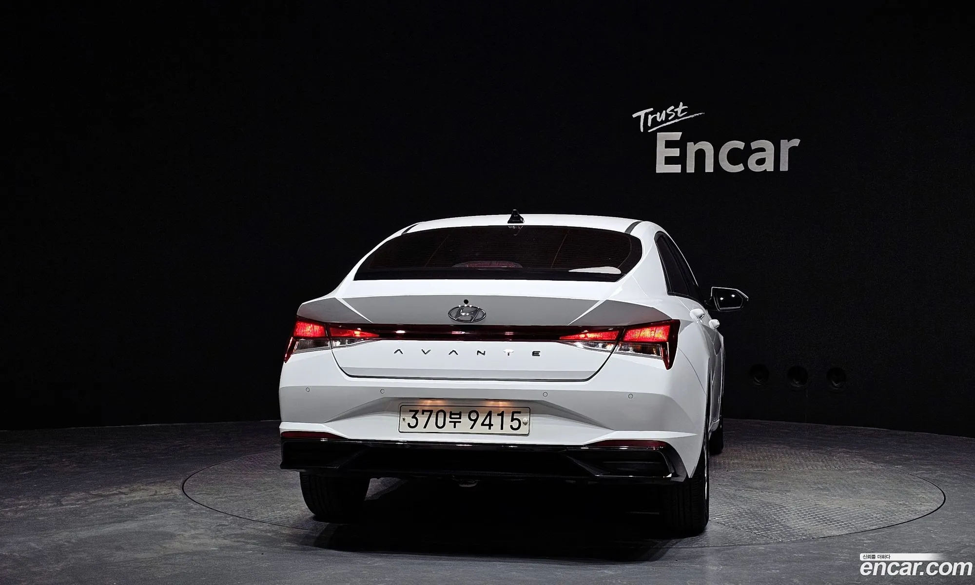 Hyundai Elantra 2022 — 10