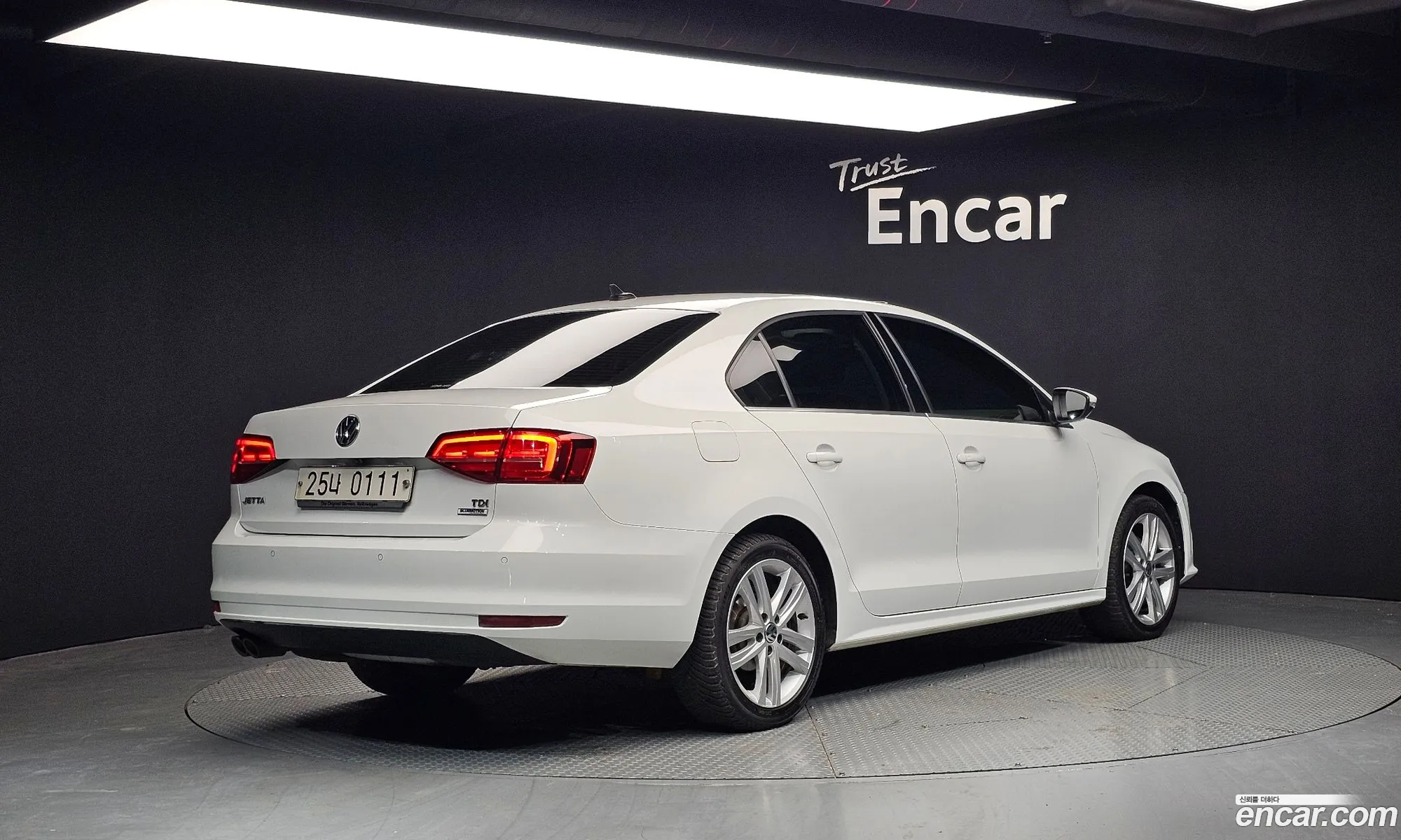 Volkswagen Jetta 2015 — 19
