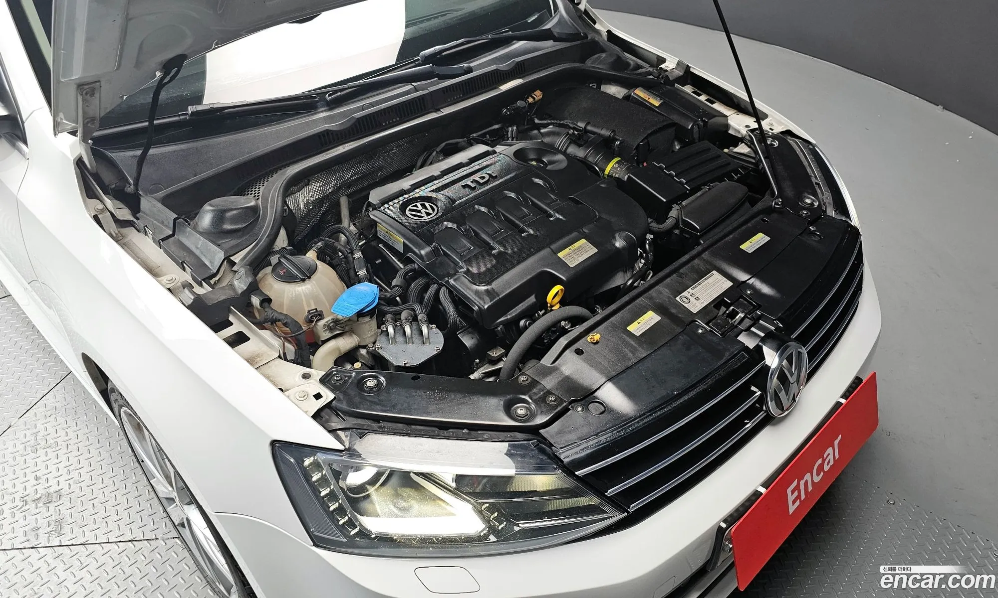 Volkswagen Jetta 2015 — 11