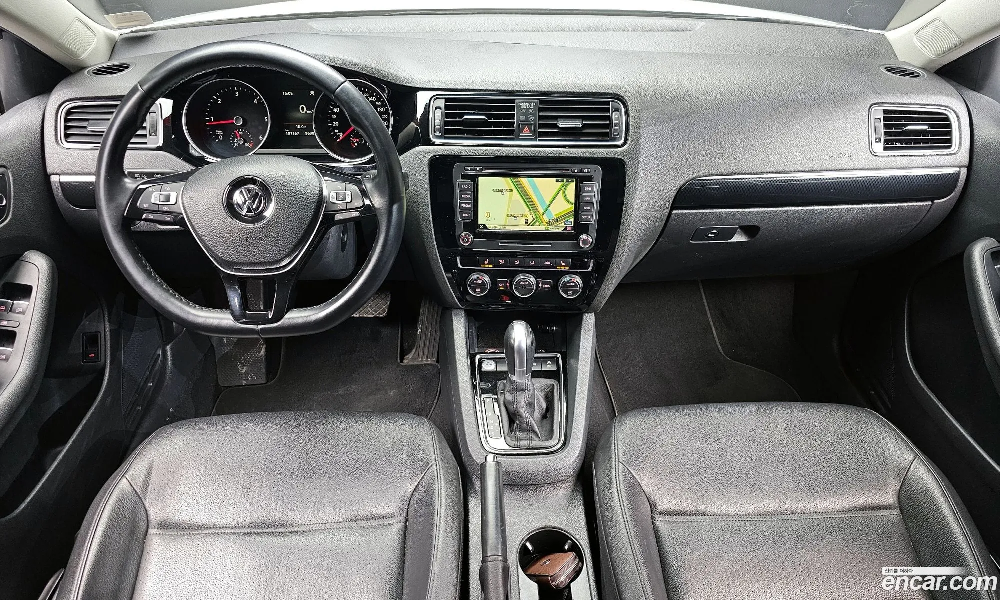 Volkswagen Jetta 2015 — 16