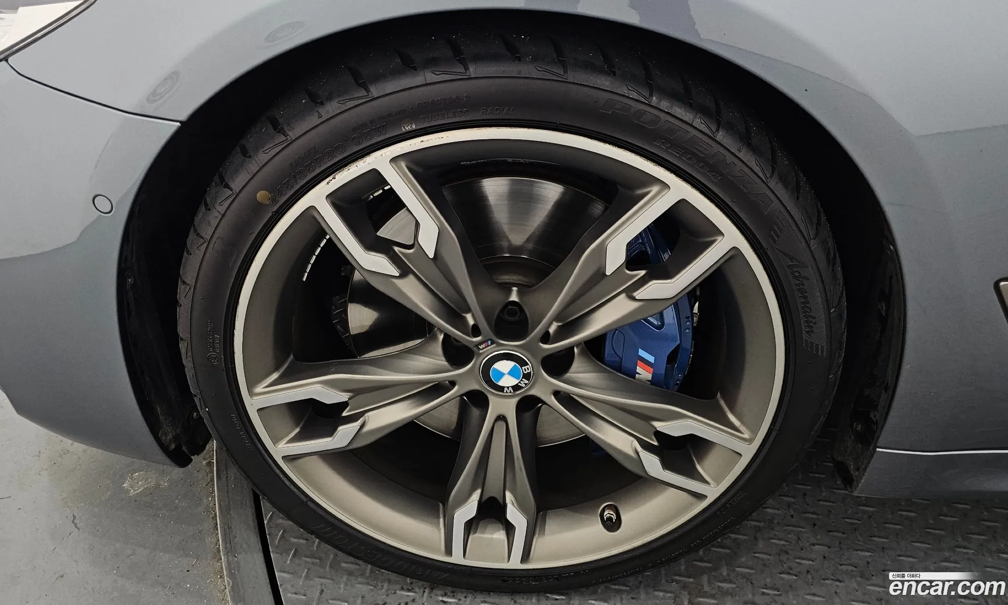 BMW 5 Series 2018 WBAJD7106JBC86460 — 14