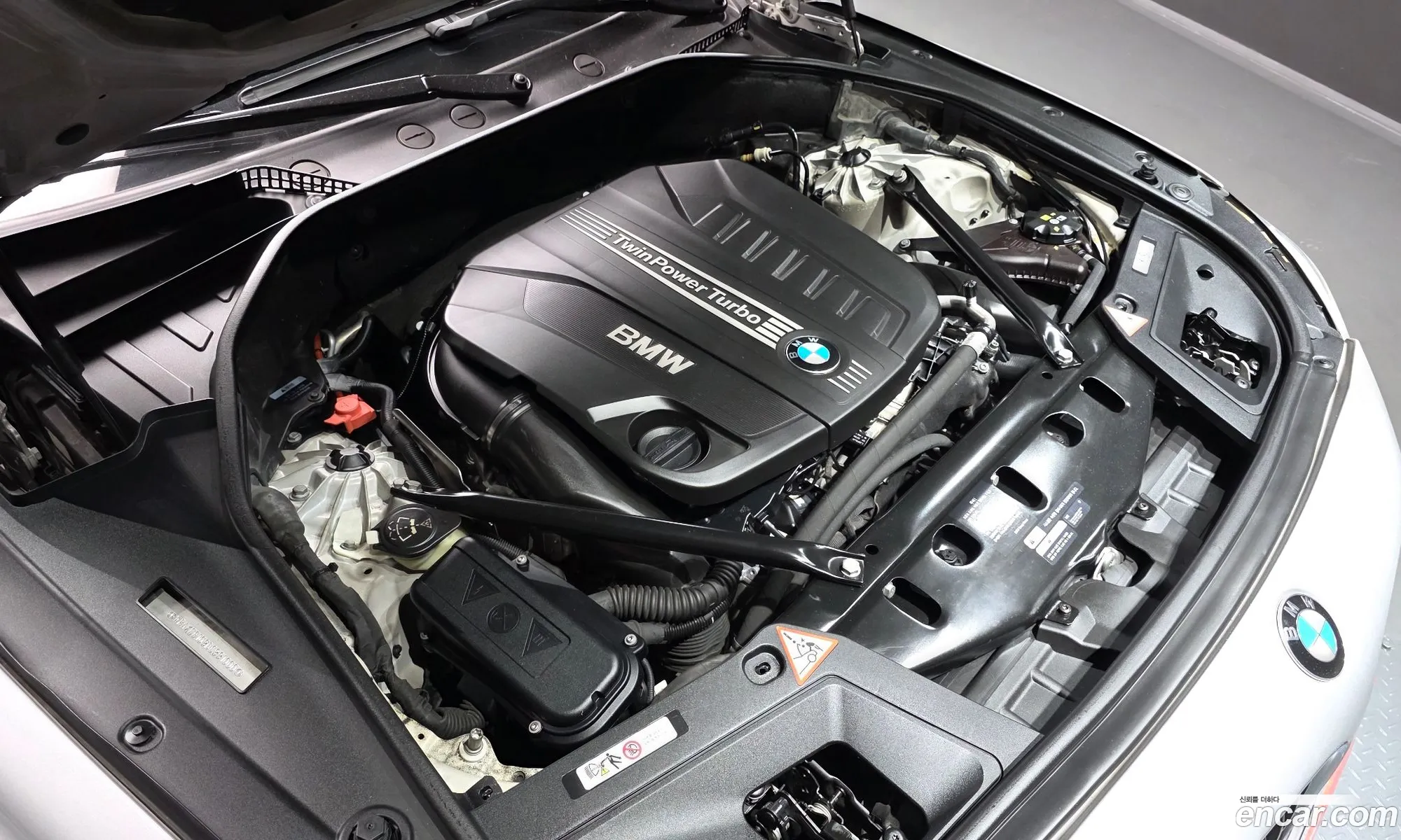 BMW 5 Series GT 2012 WBAXC6109DC991000 — 19