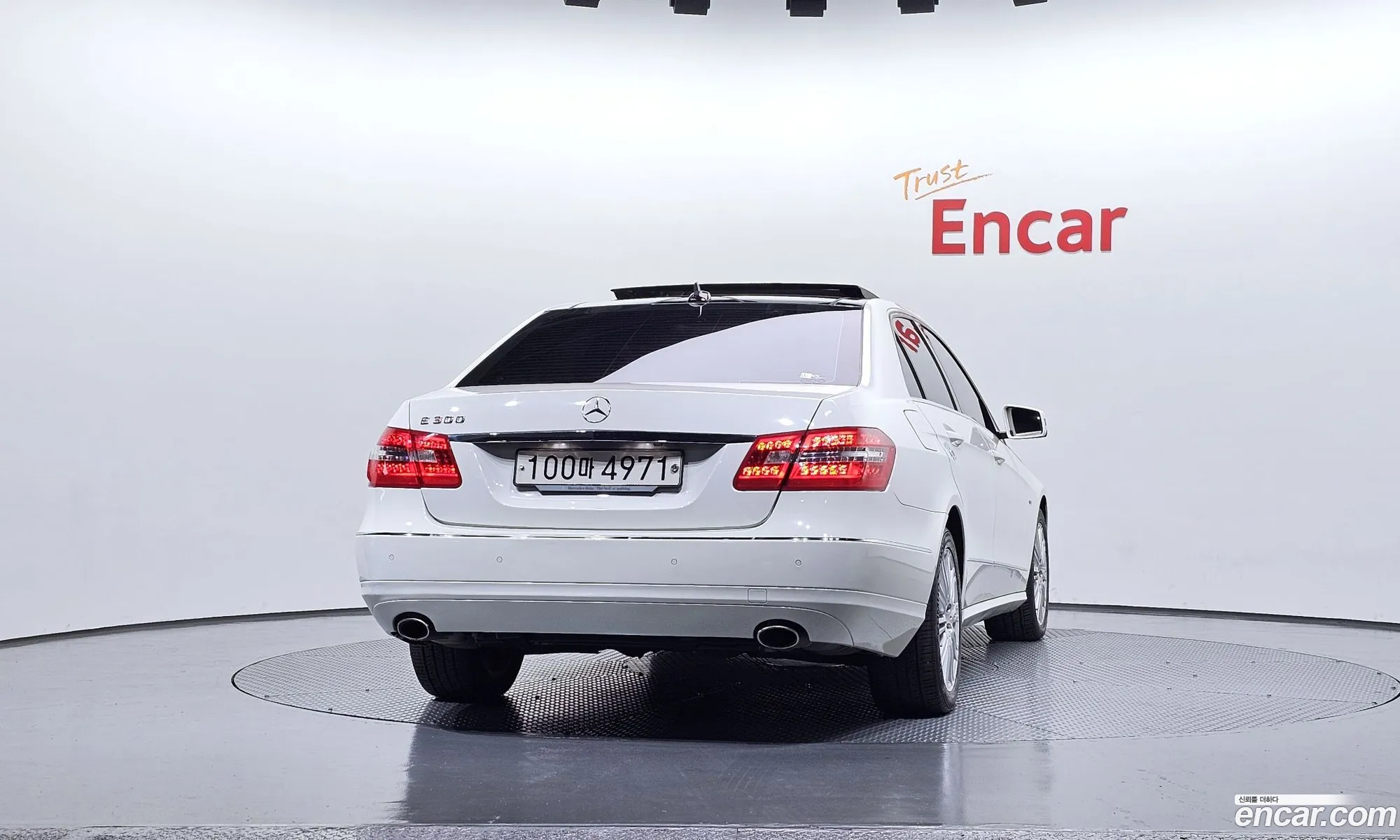 Mercedes-Benz E-Class W212 2012 WDDHF5FB9CA628831 — 9