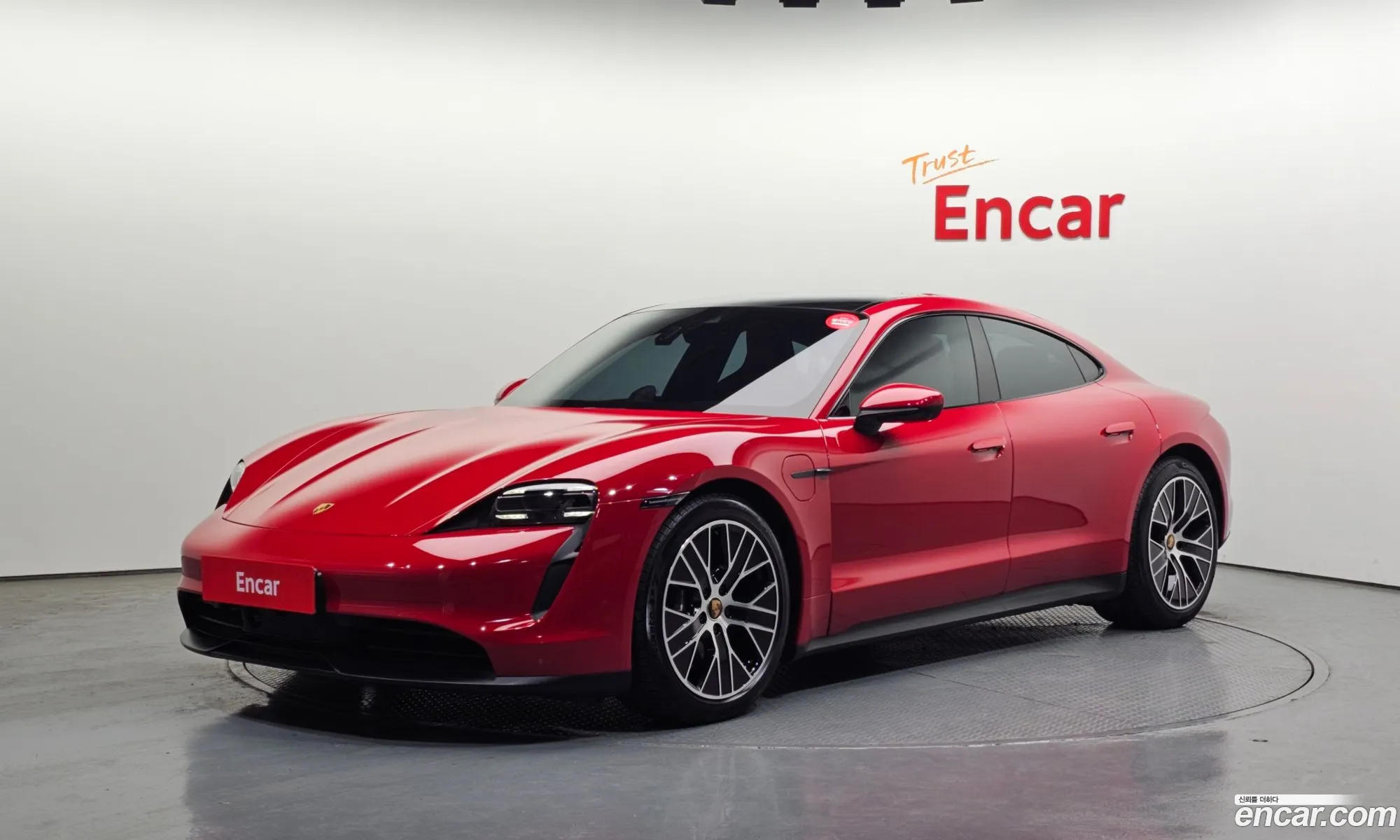 Porsche Taycan 2023 — 17