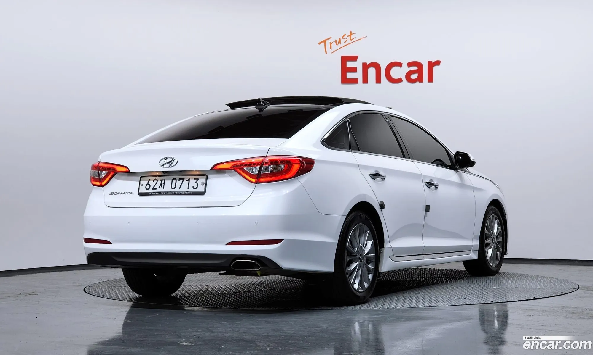 Hyundai LF Sonata 2016 — 18