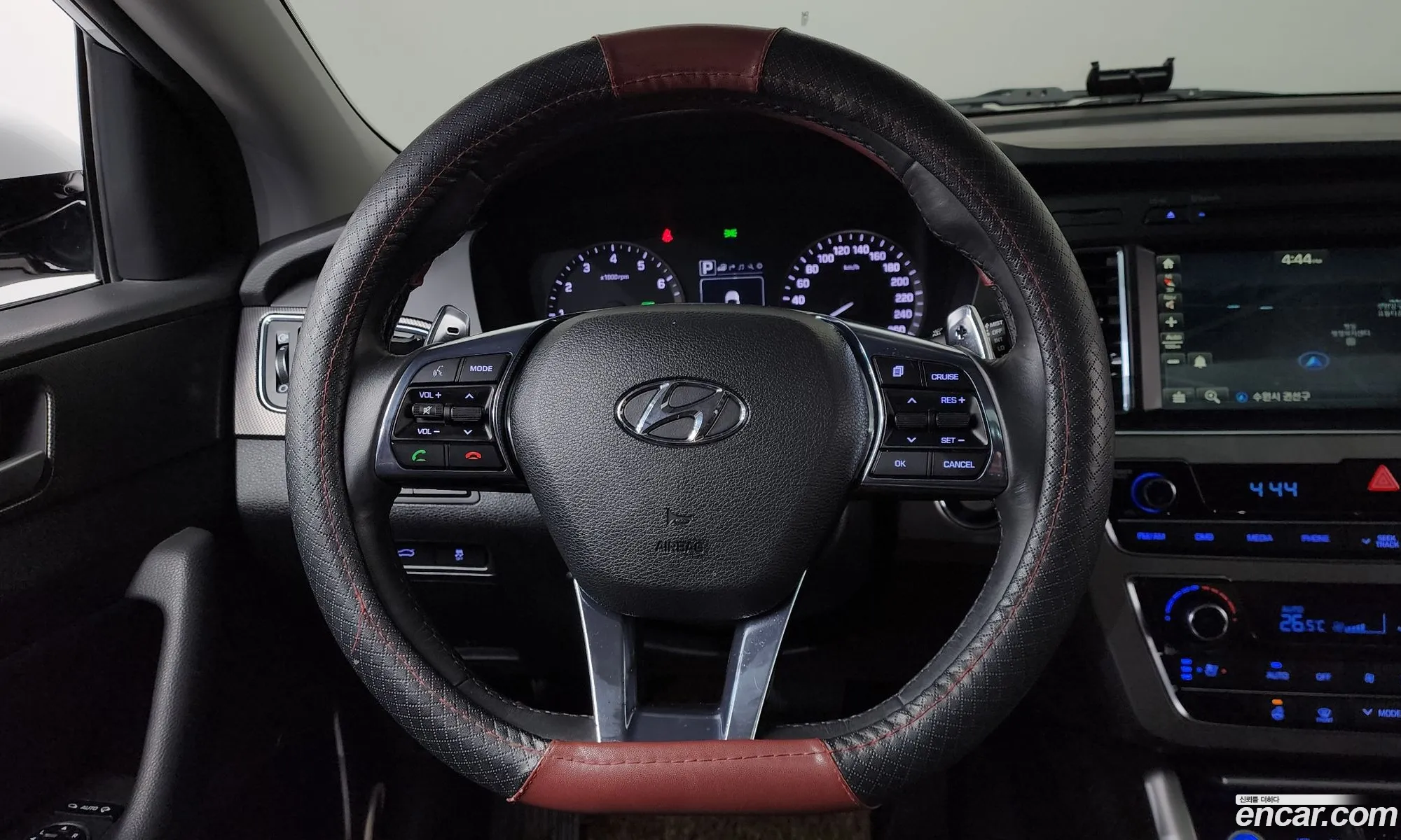 Hyundai LF Sonata 2016 — 11