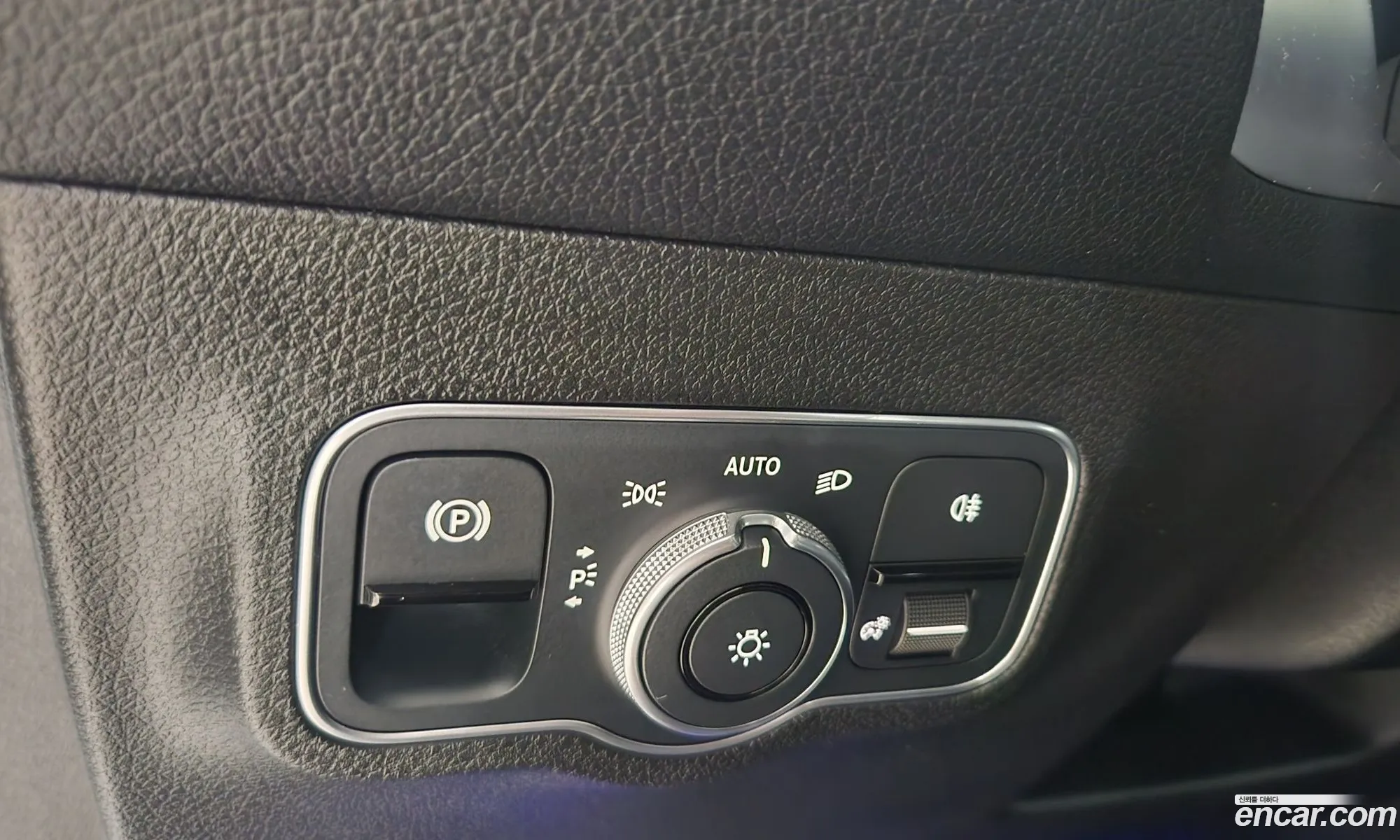 Mercedes-Benz GLB-Class X247 2023 — 2