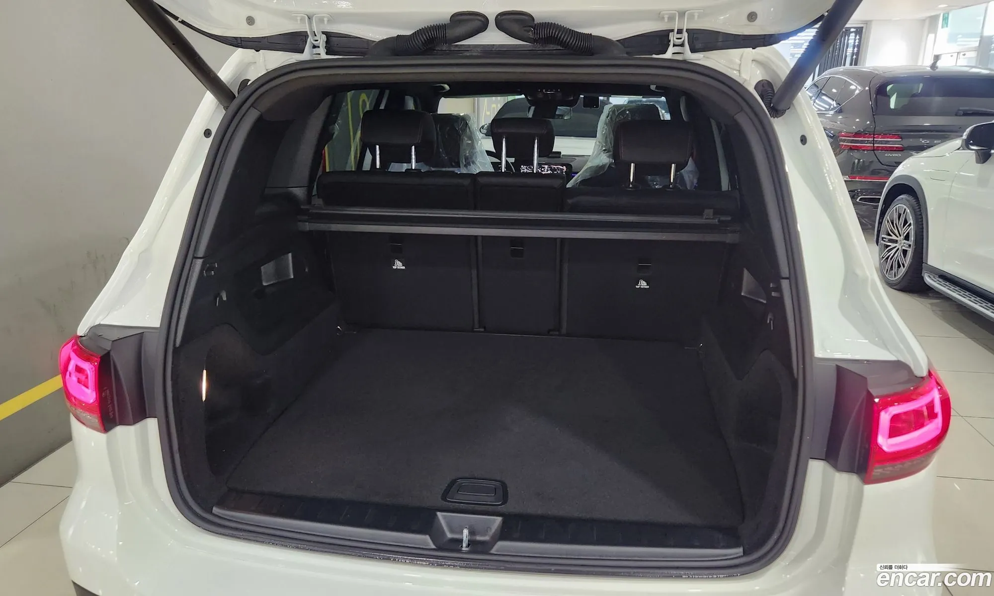 Mercedes-Benz GLB-Class X247 2023 — 10