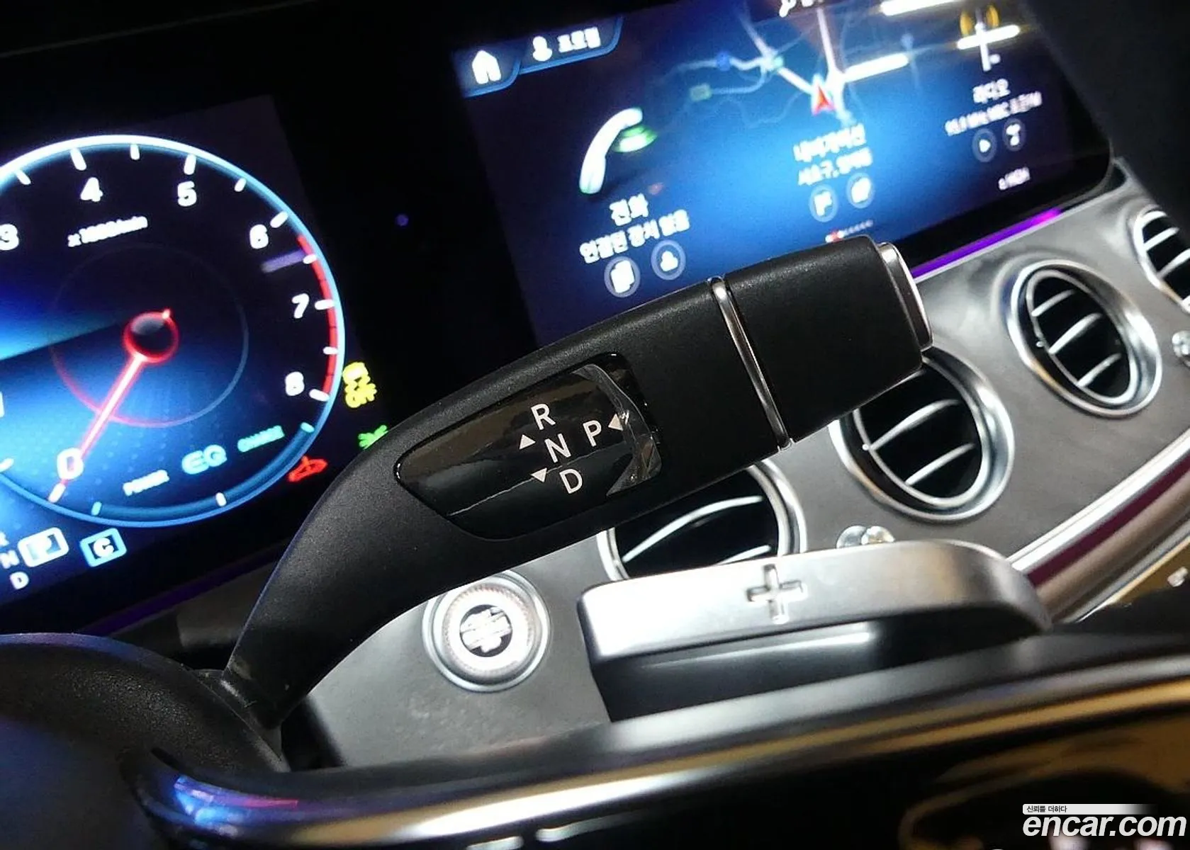 Mercedes-Benz E-Class W213 2022 — 10