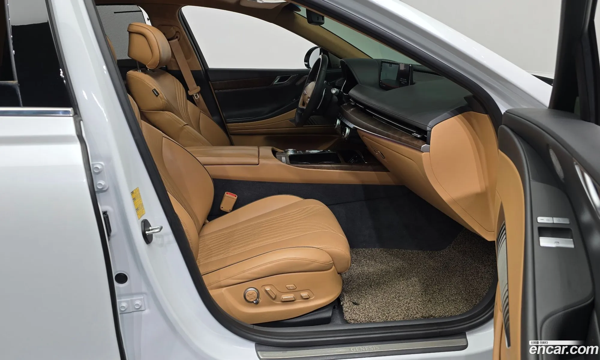 Genesis G80 2022 — 10