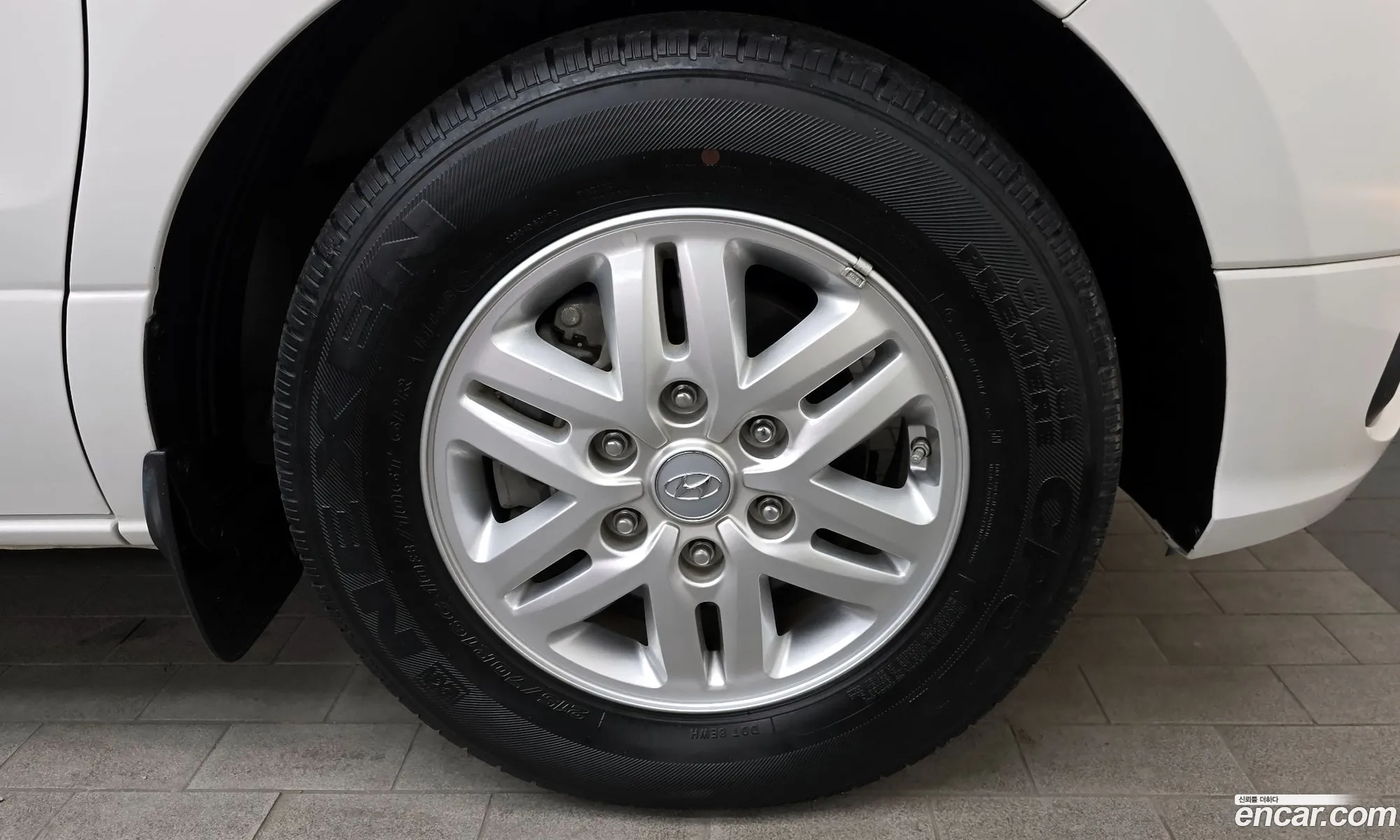 Hyundai Grand Starex 2019 — 17
