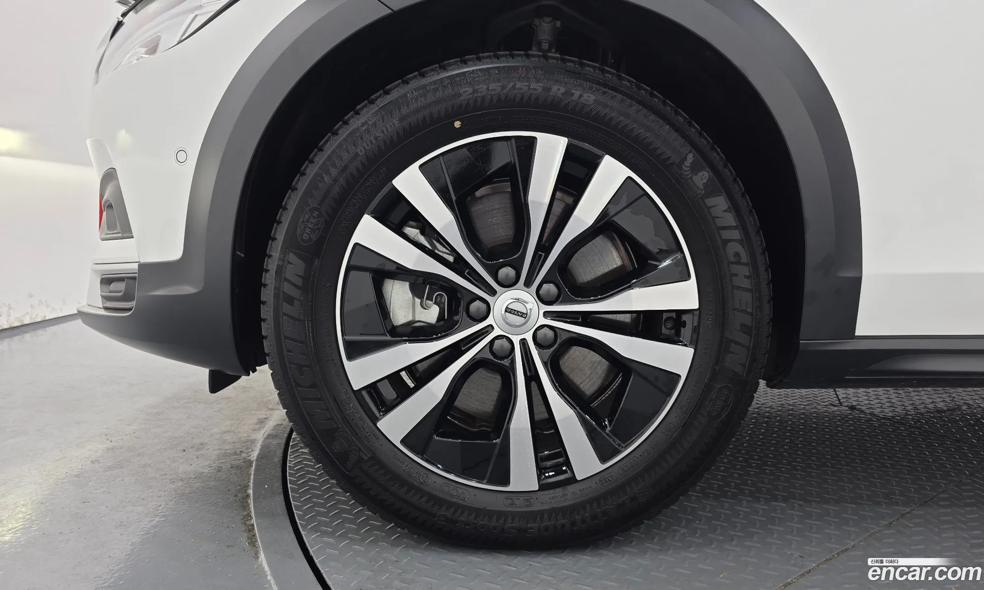 Volvo V90 Cross Country 2025 — 5