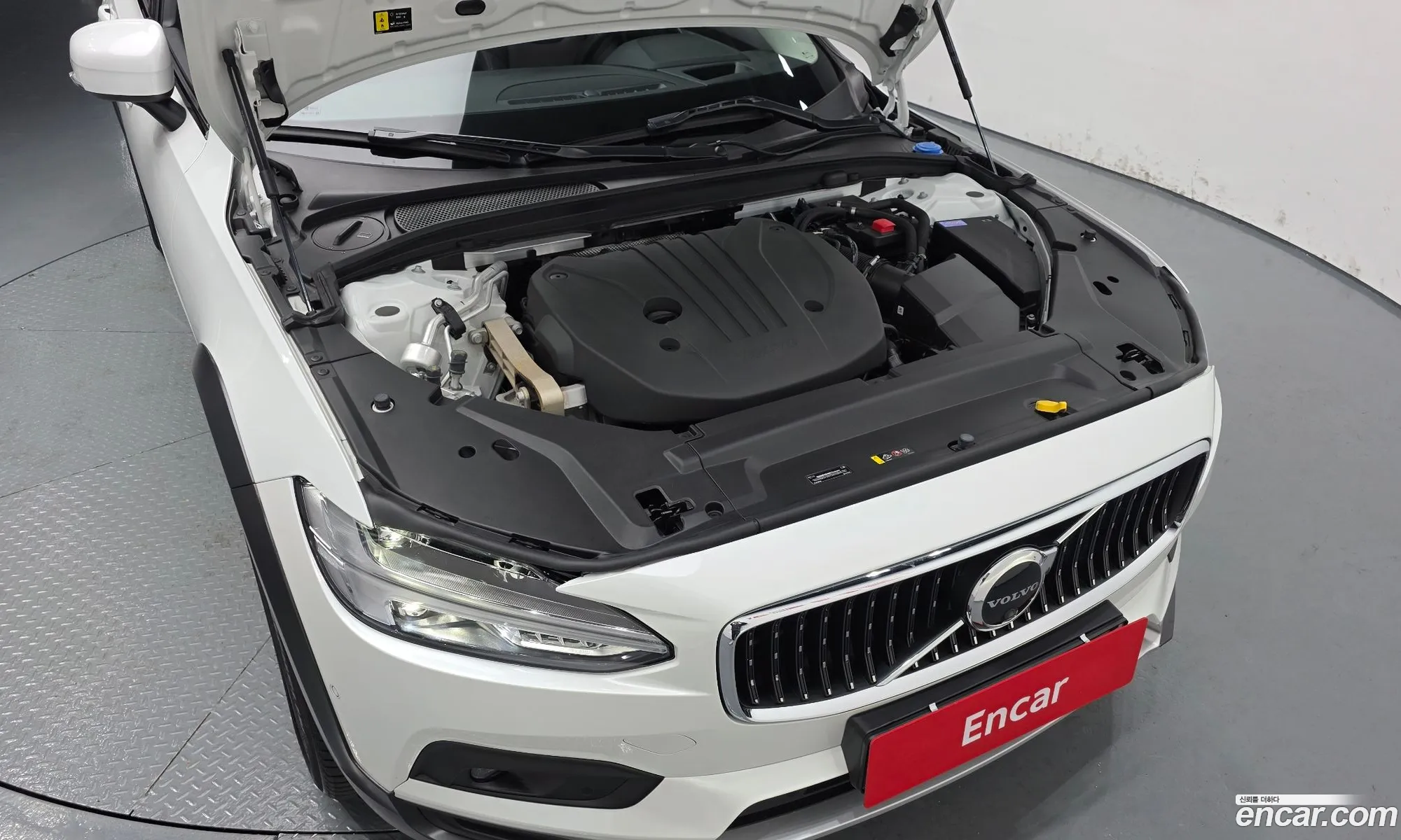 Volvo V90 Cross Country 2025 — 13