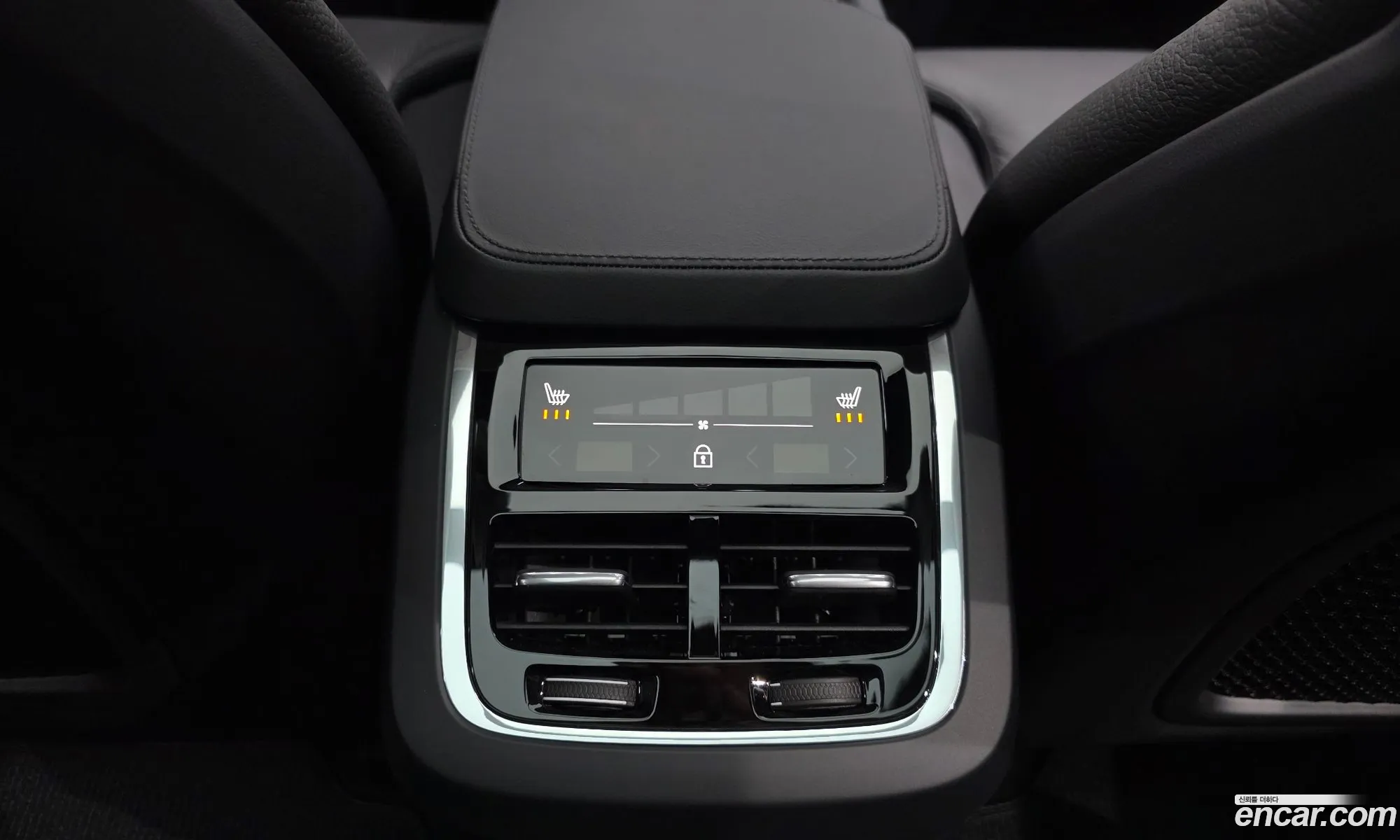 Volvo V90 Cross Country 2025 — 9