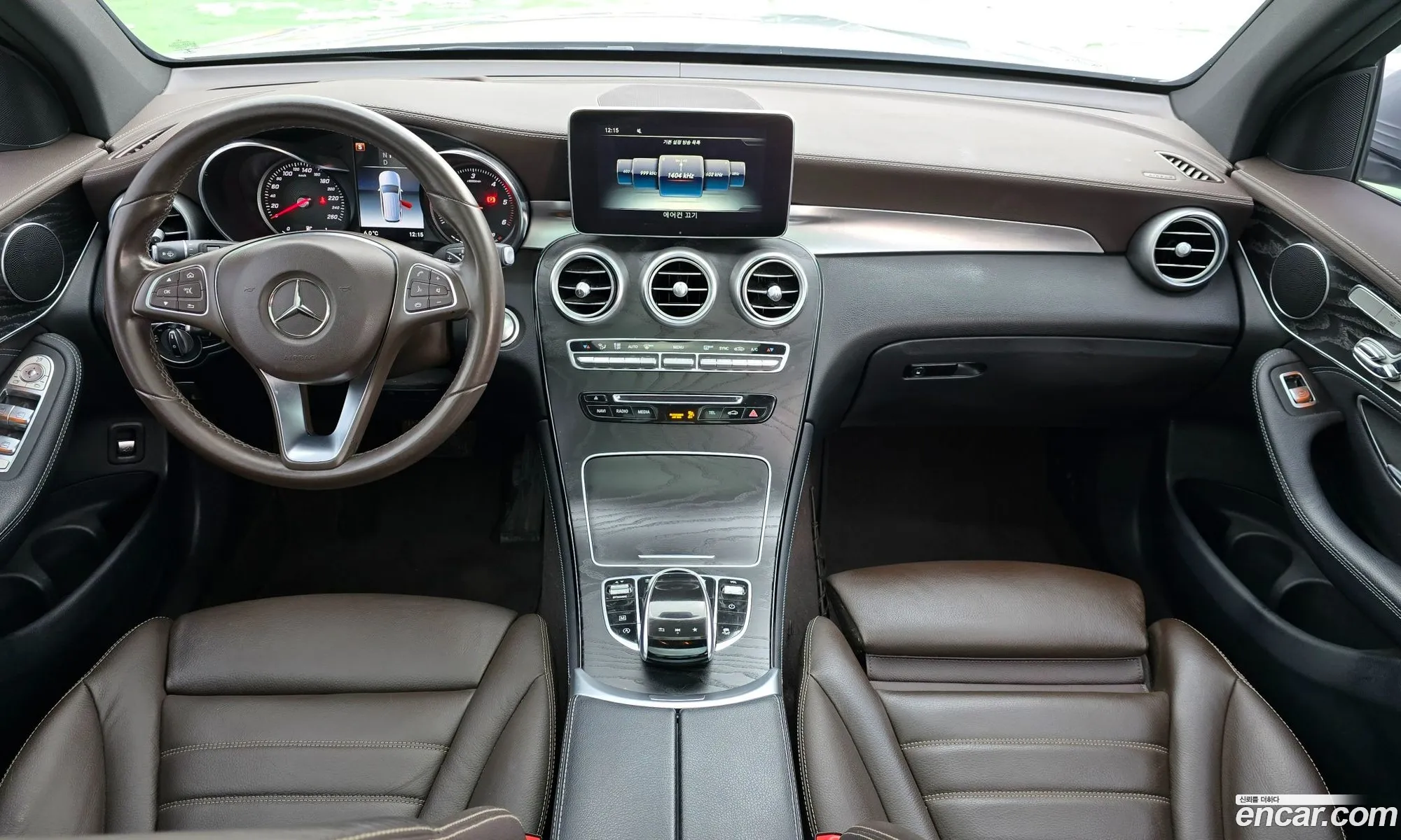Mercedes-Benz GLC-Class X253 2018 — 28
