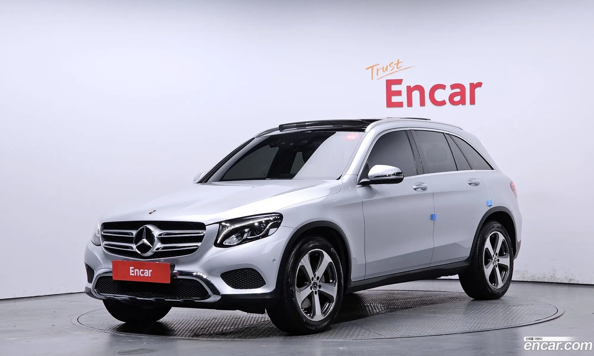 Mercedes-Benz GLC-Class X253 2018 — 24