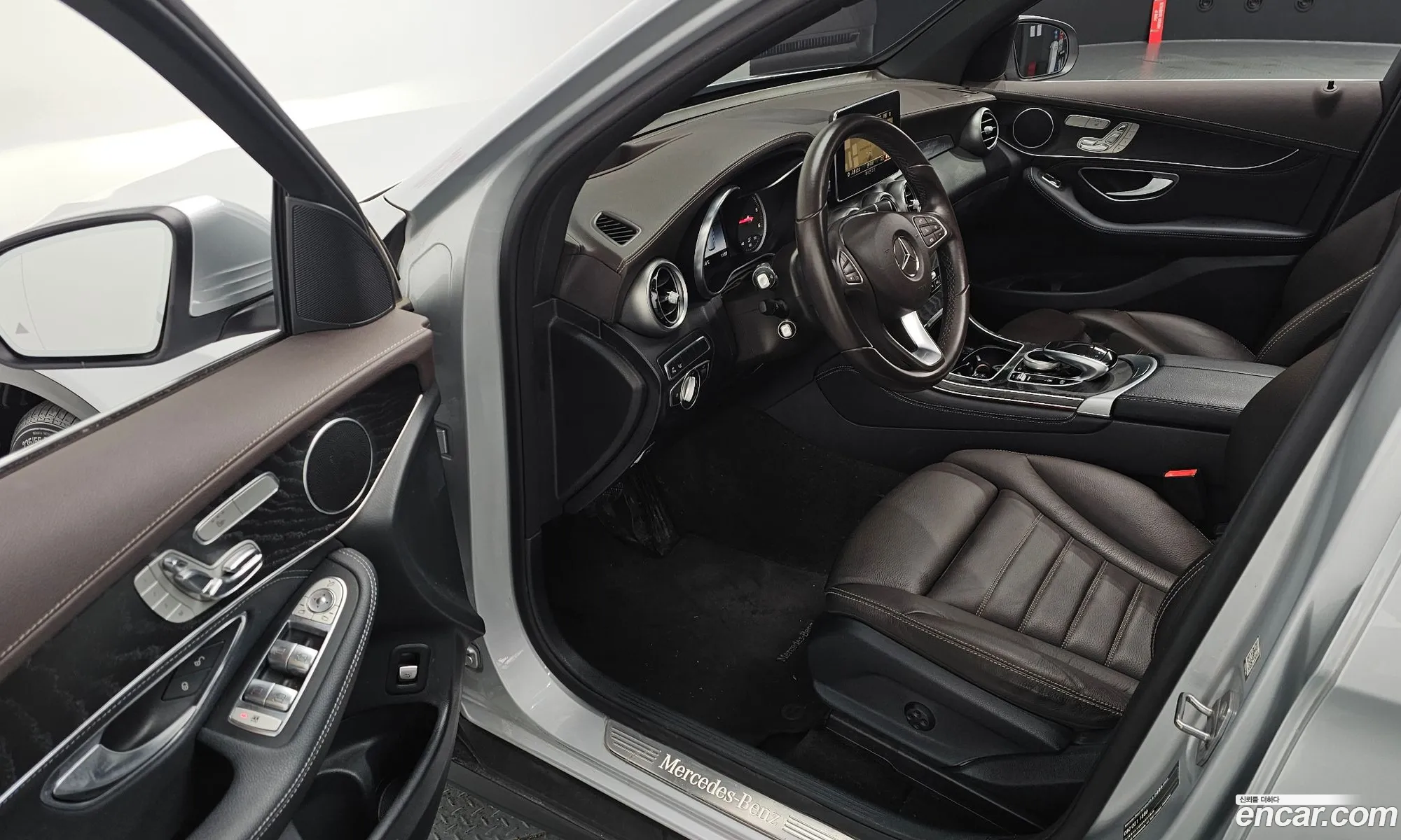 Mercedes-Benz GLC-Class X253 2018 — 26
