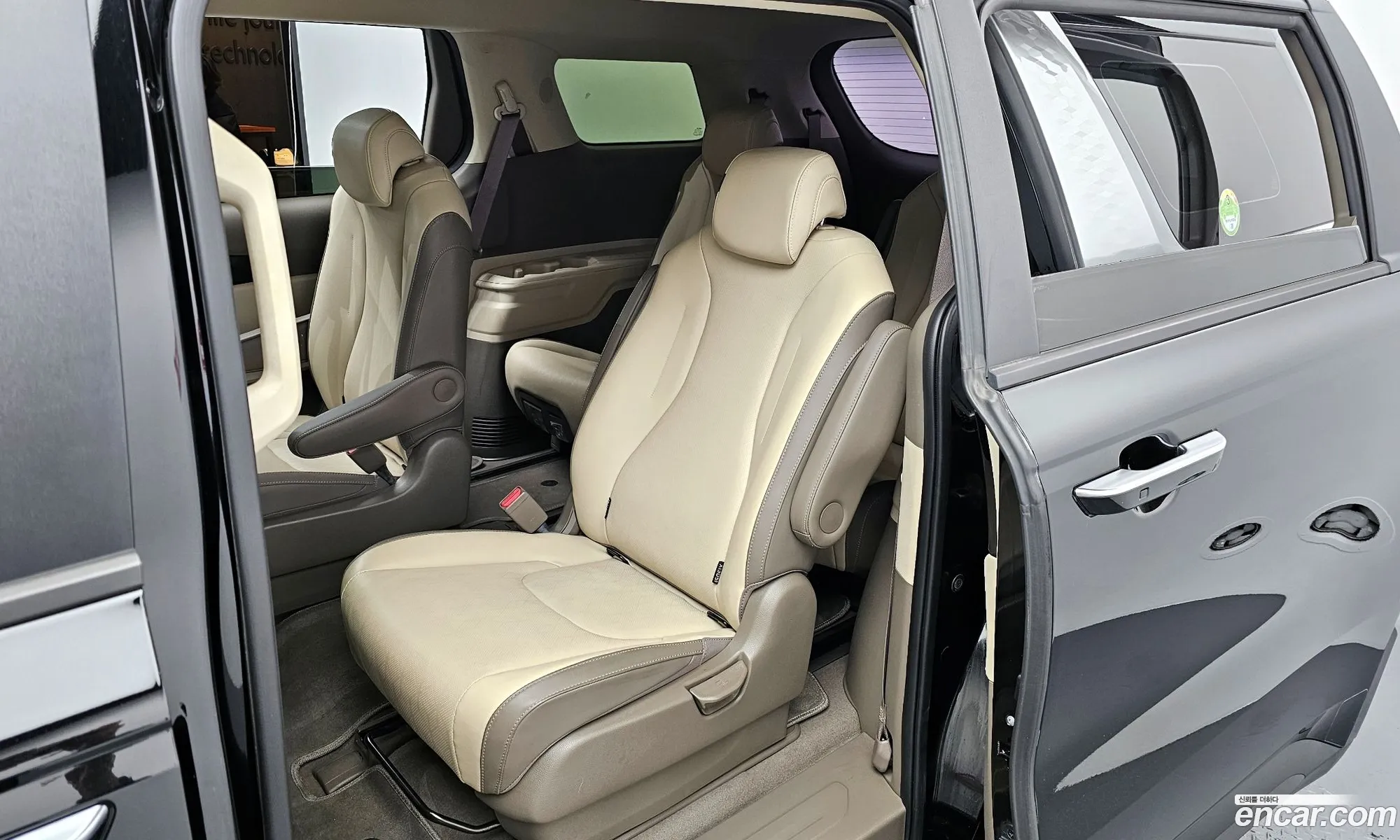 Kia Carnival 2022 — 18